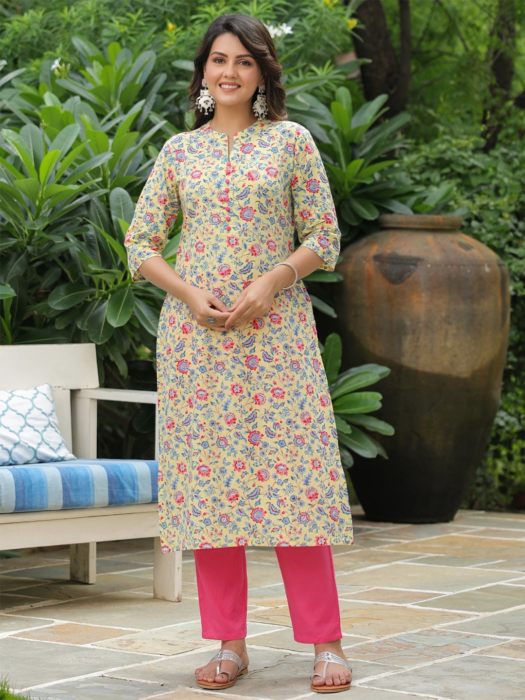 

Aramya Floral Printed Regular Beads and Stones Pure Cotton Kurta with Trouser, Yellow