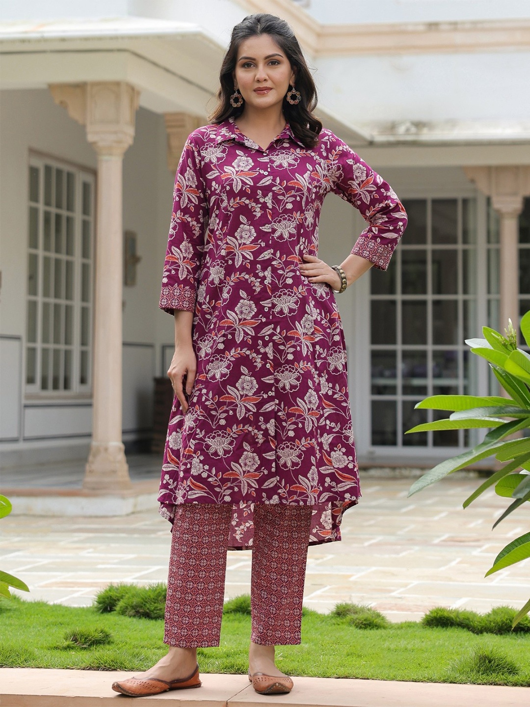 

Aramya Floral Printed Shirt Collar Pure Cotton Straight Kurta with Trousers, Purple