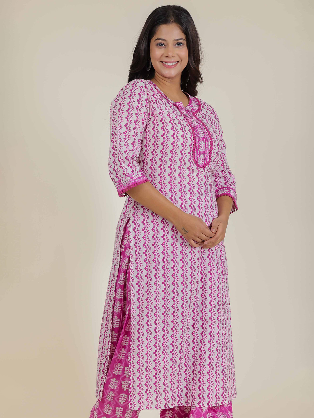 

Aramya Ethnic Motifs Printed Round Neck Pure Cotton Straight Kurta, Pink