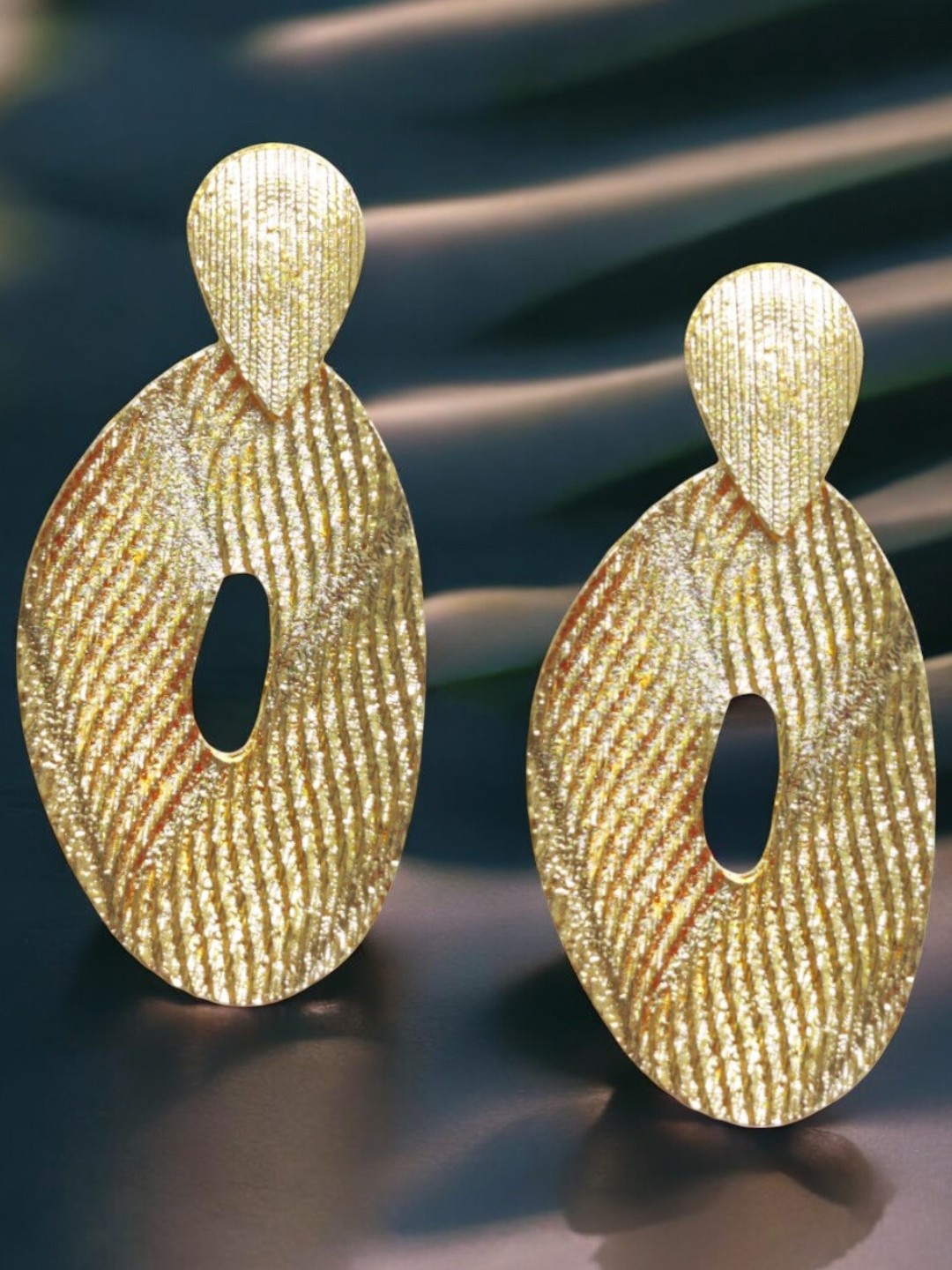 

OOMPH Textured Oval Drop Earrings, Gold