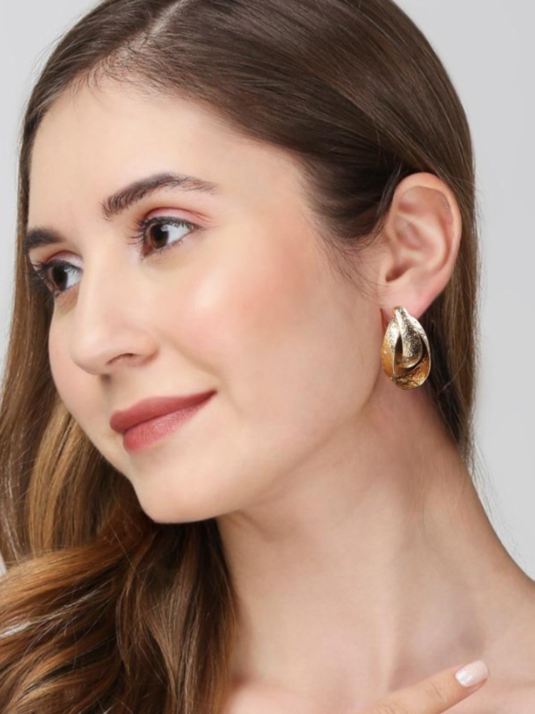 

OOMPH Teardrop Shaped Drop Earrings, Gold