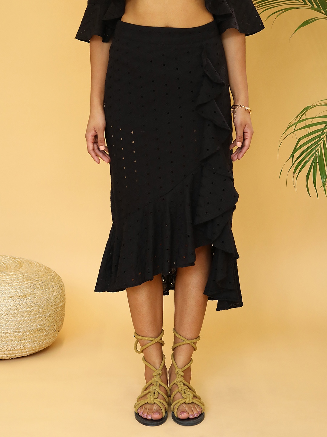 

DressBerry Women Schiffli A-Line Knee Length Ruffled Skirts, Black