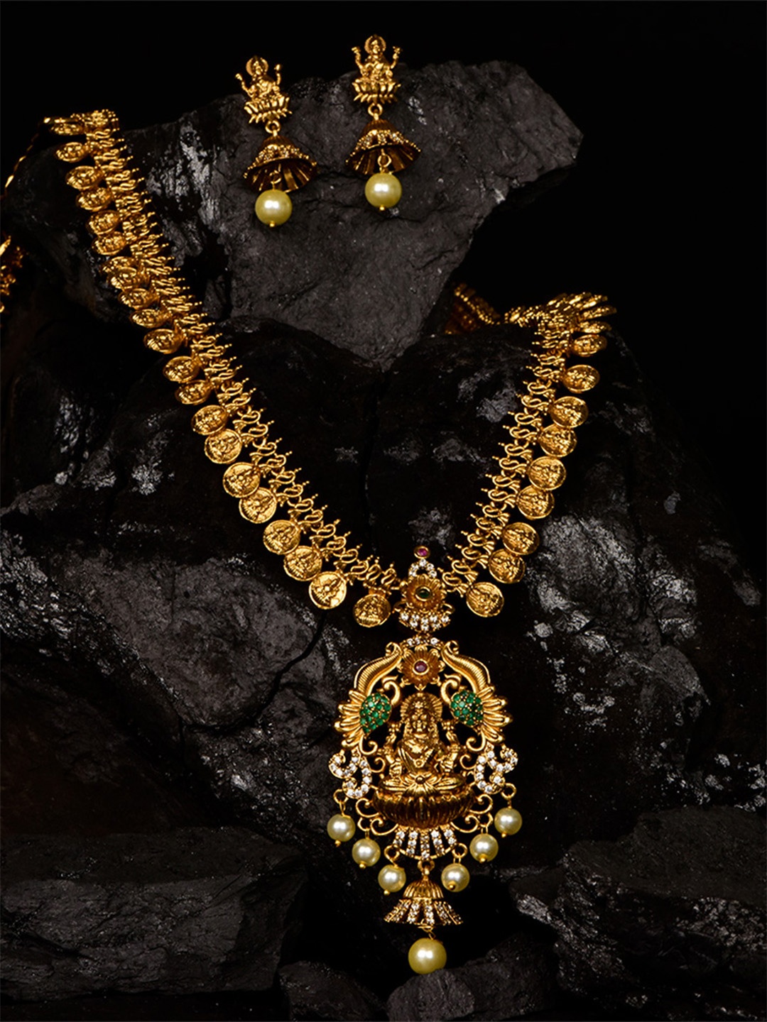 

SHARLEEZ Gold-Plated American Diamond Studded Jewellery Set
