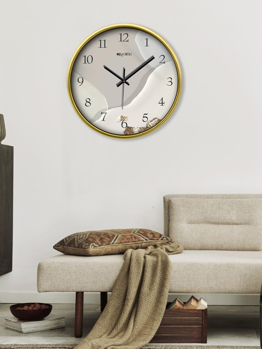 

OLIVE TREE Gold-Toned & Beige Printed Analogue Contemporary Wall Clock