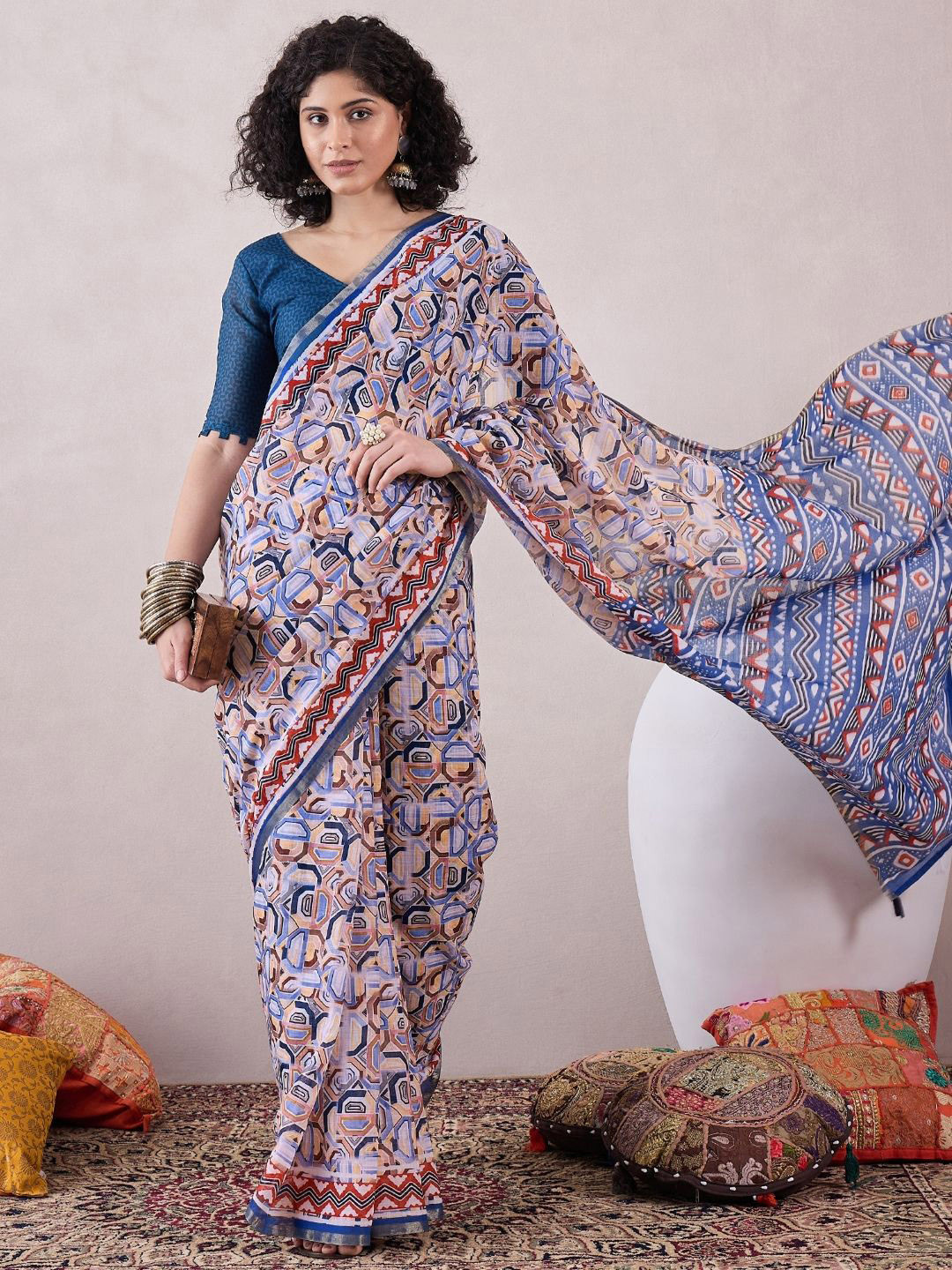 

KALINI Linen Geometric Printed Saree, Blue