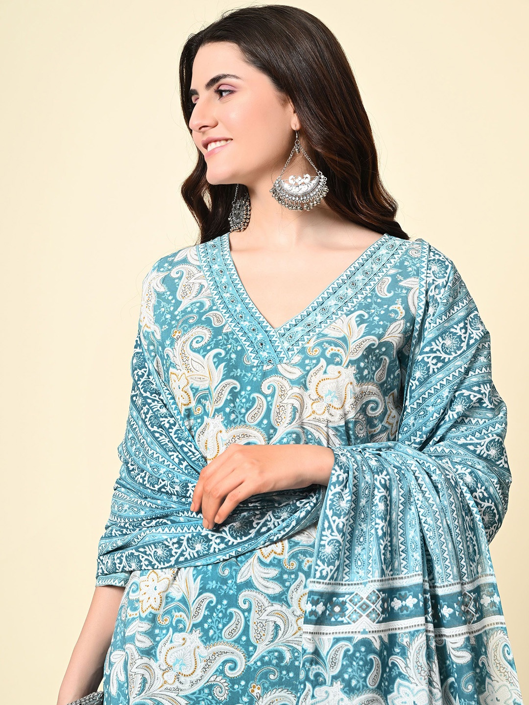 

AVYCO Floral Printed Regular Pure Cotton Kurta with Trousers & Dupatta, Turquoise blue