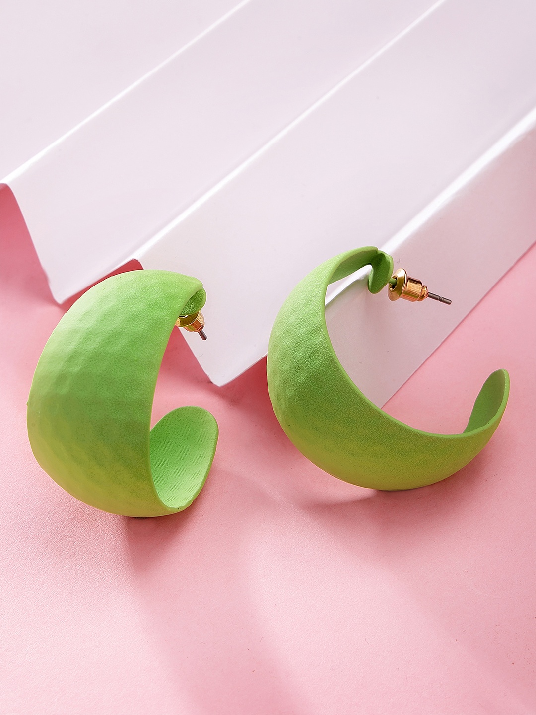 

Bohey by KARATCART Gold-Plated Hammered Design Half Hoop Earrings, Lime green