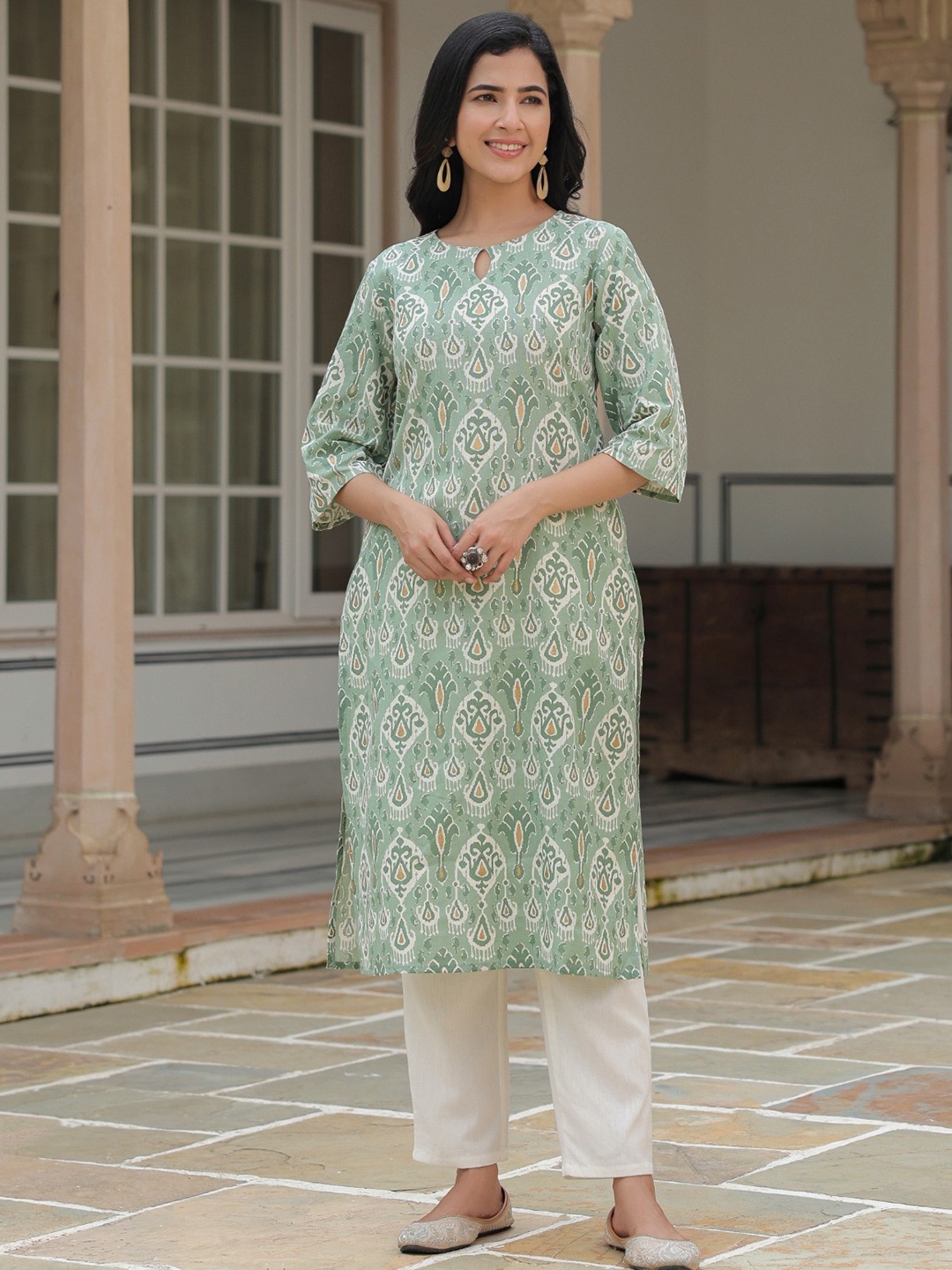 

Aramya Ethnic Motifs Printed Linen Cotton Straight Kurta with Trousers, Green