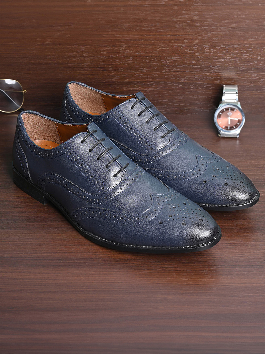 

LOUIS STITCH Men Textured Formal Lace Up Brogue Shoes, Blue