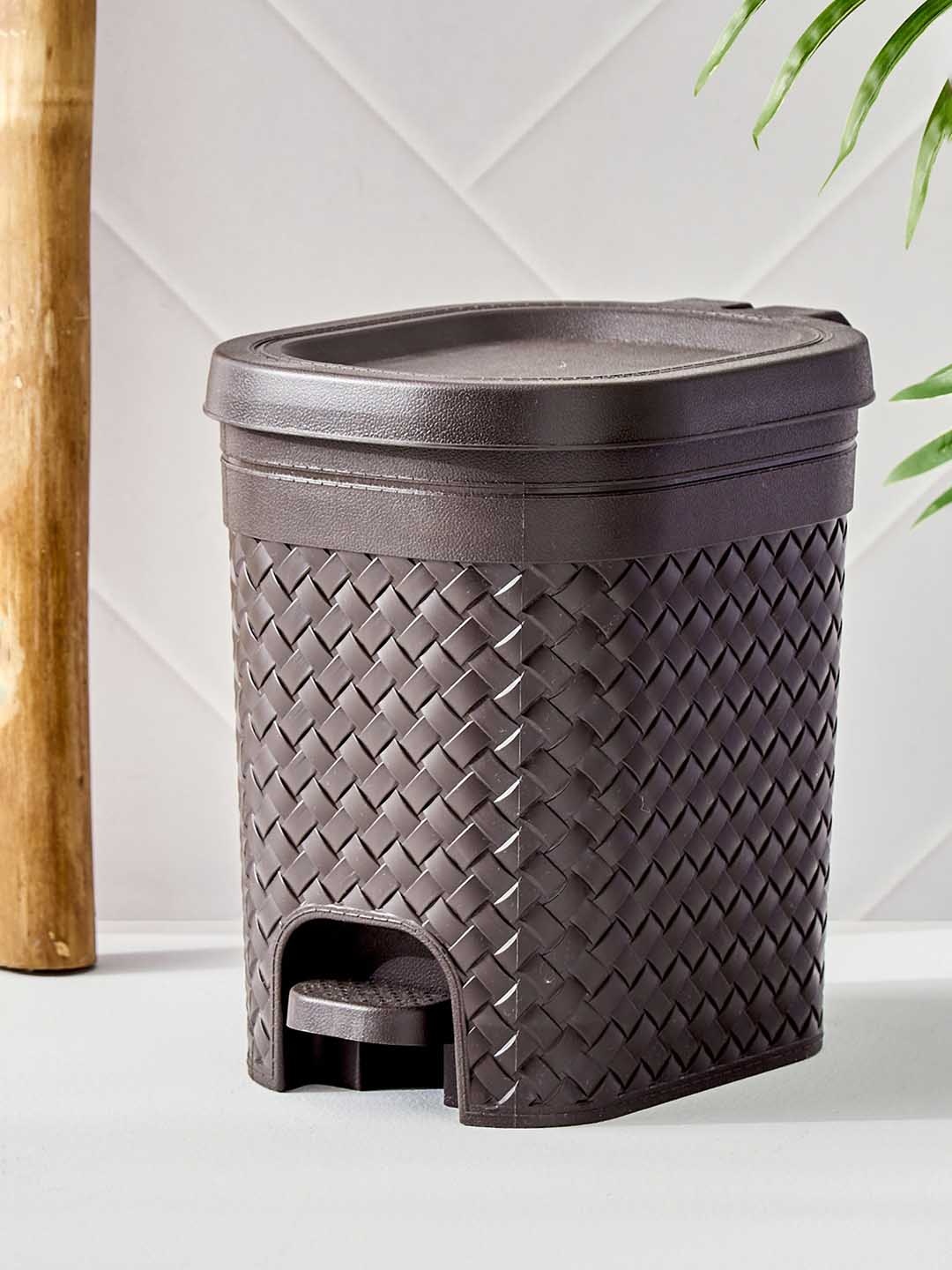 

Home Centre Sedona Brown Textured Soft Close Pedal Waste Bin 7l
