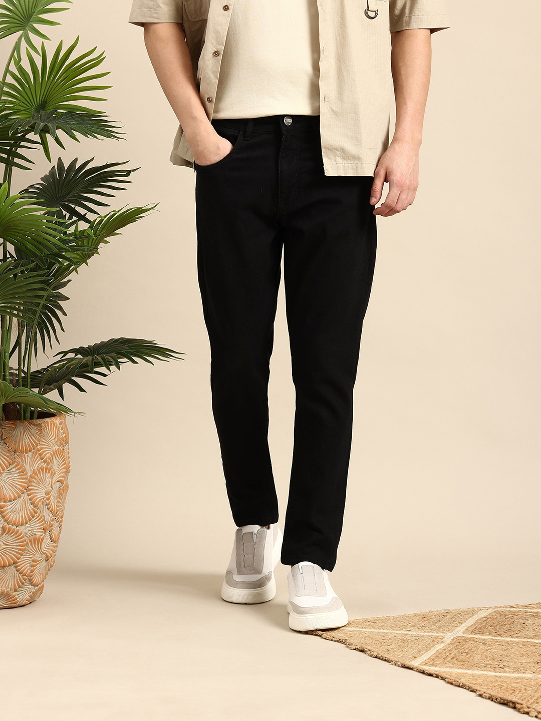 

Mast & Harbour Men Tapered Fit Stretchable Jeans, Black