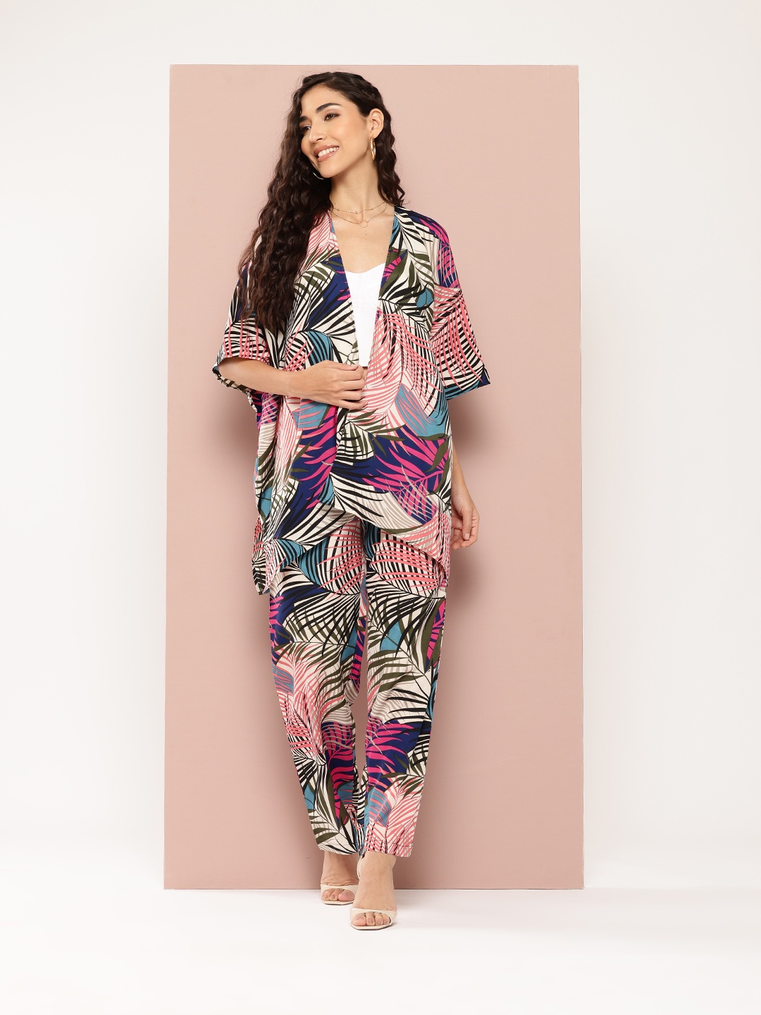 

Qurvii Printed Coat With Trousers, Multi