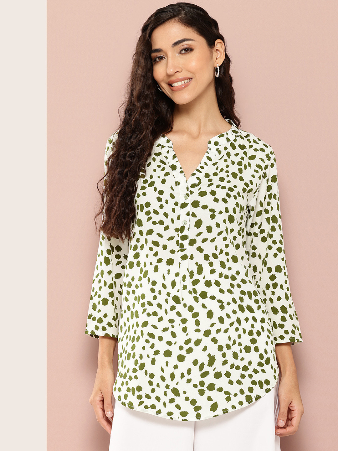 

Qurvii Comfort Animal Printed Casual Shirt, White