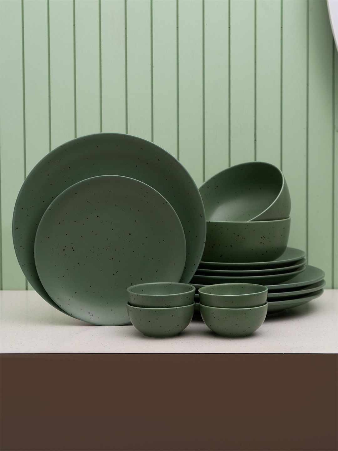

JCPL 14 Pcs Green & Black Textured Dinner Set