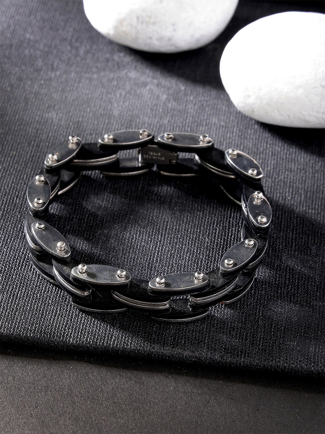 

Bohey by KARATCART Men Handcrafted Silver-Plated Link Bracelet