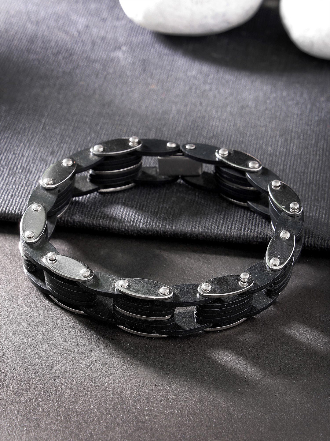 

Bohey by KARATCART Men Handcrafted Silver-Plated Link Bracelet