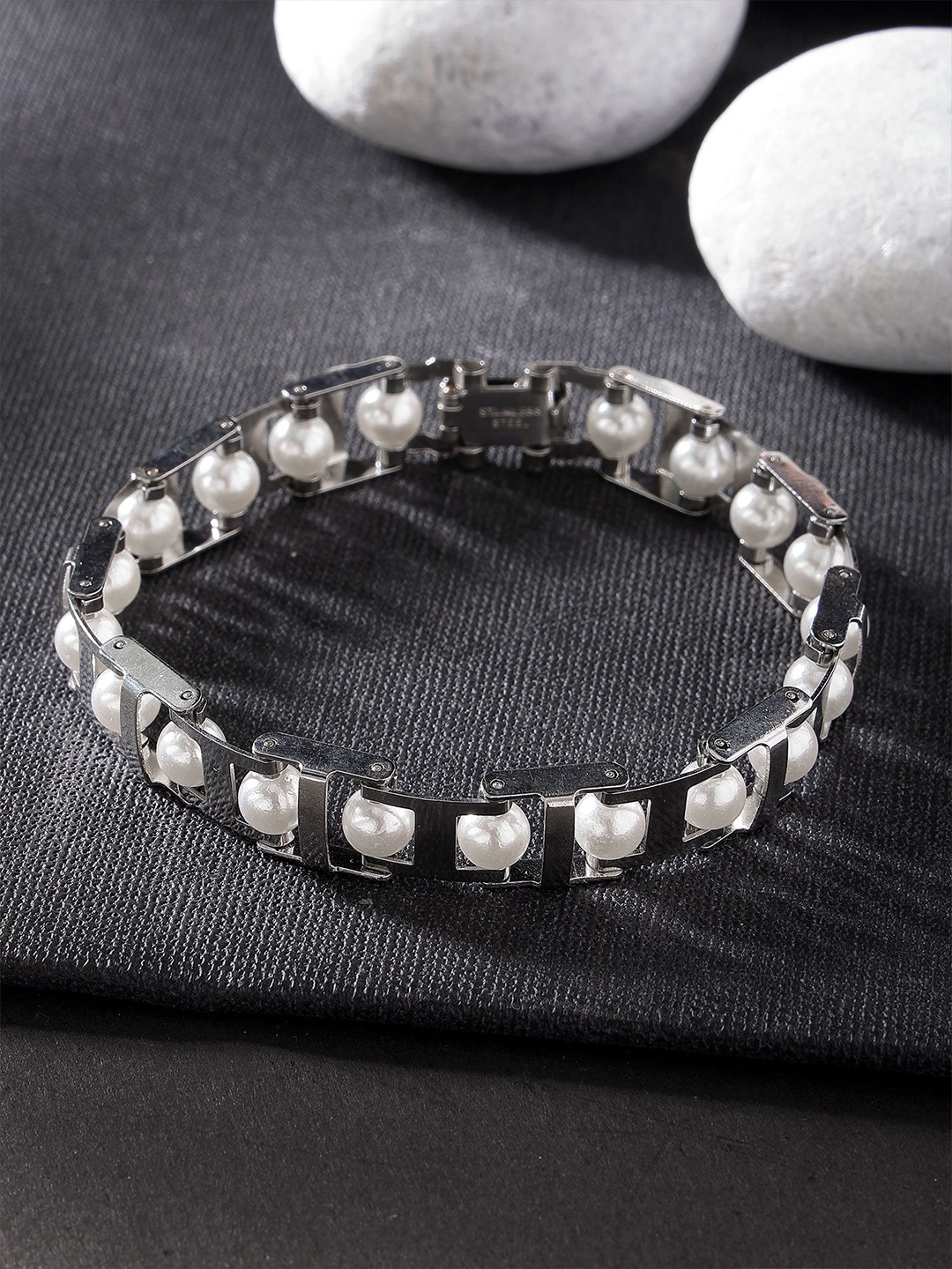 

Bohey by KARATCART Men Pearls Handcrafted Silver-Plated Link Bracelet