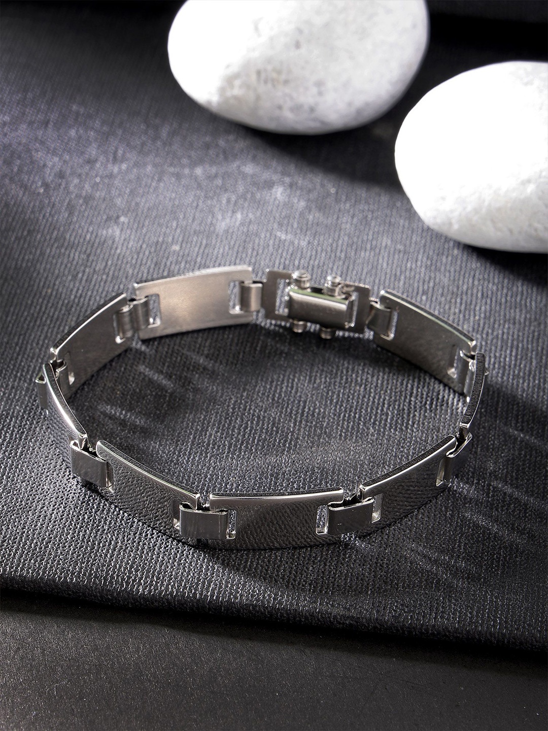 

Bohey by KARATCART Men Handcrafted Silver-Plated Link Bracelet