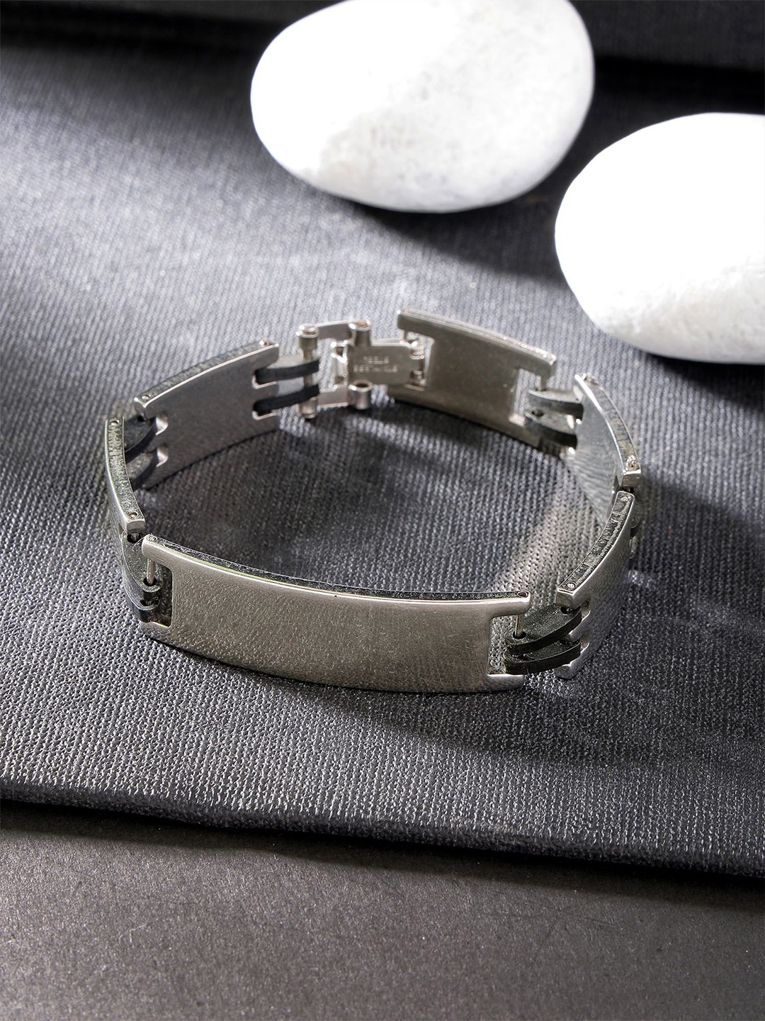 

Bohey by KARATCART Men Handcrafted Silver-Plated Link Bracelet