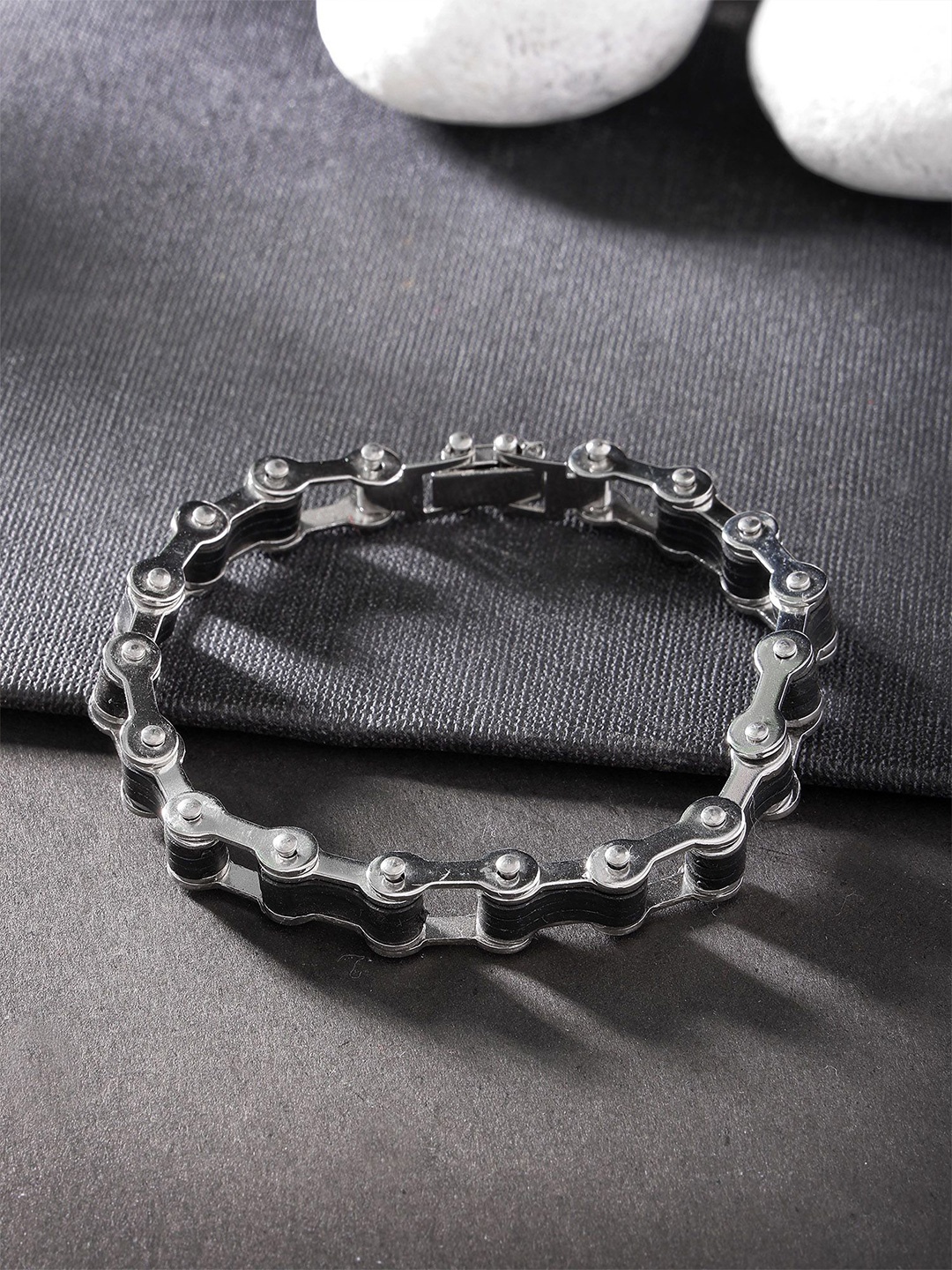 

Bohey by KARATCART Men Handcrafted Silver-Plated Link Bracelet