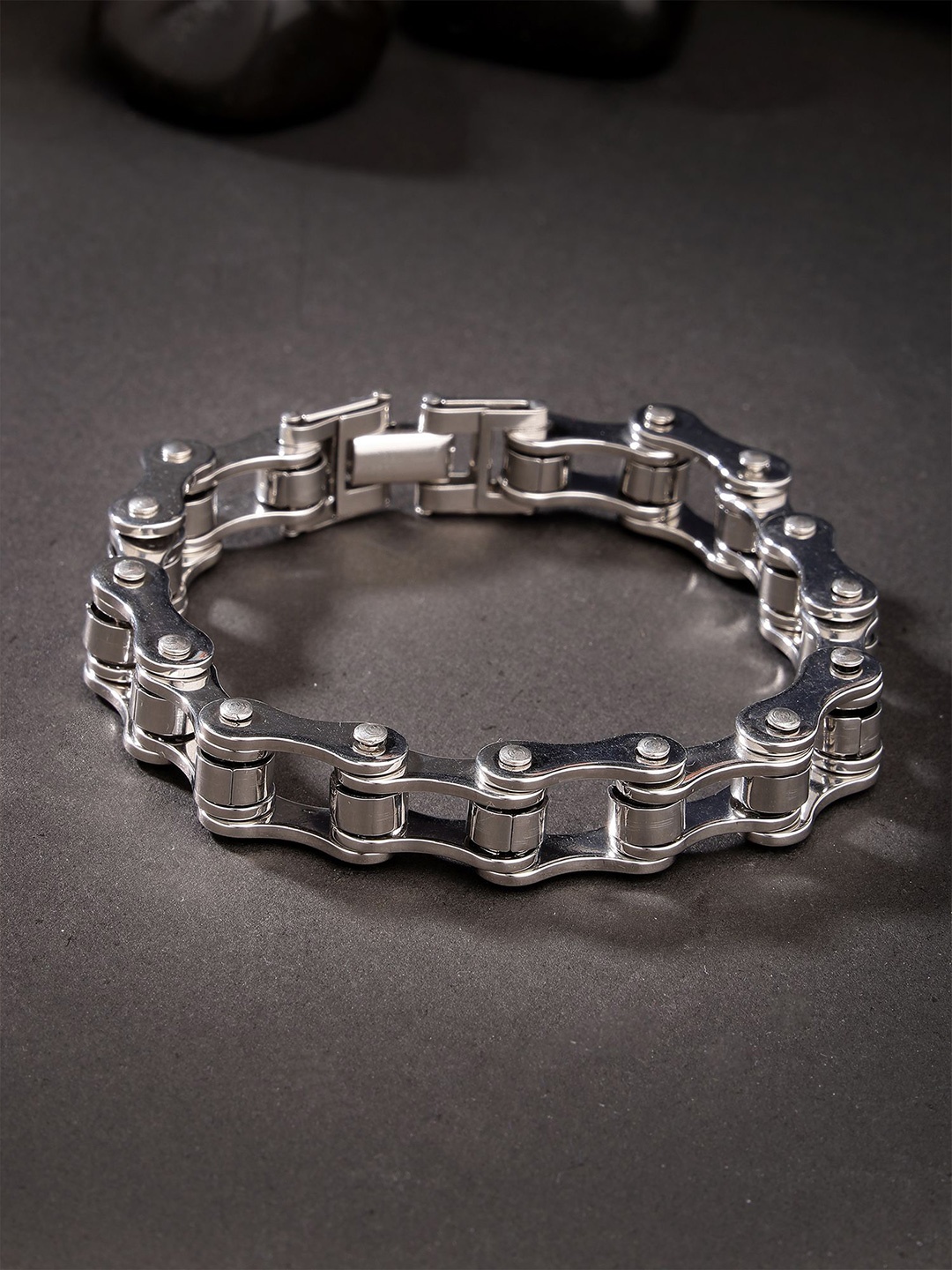 

Bohey by KARATCART Men Handcrafted Silver-Plated Link Bracelet