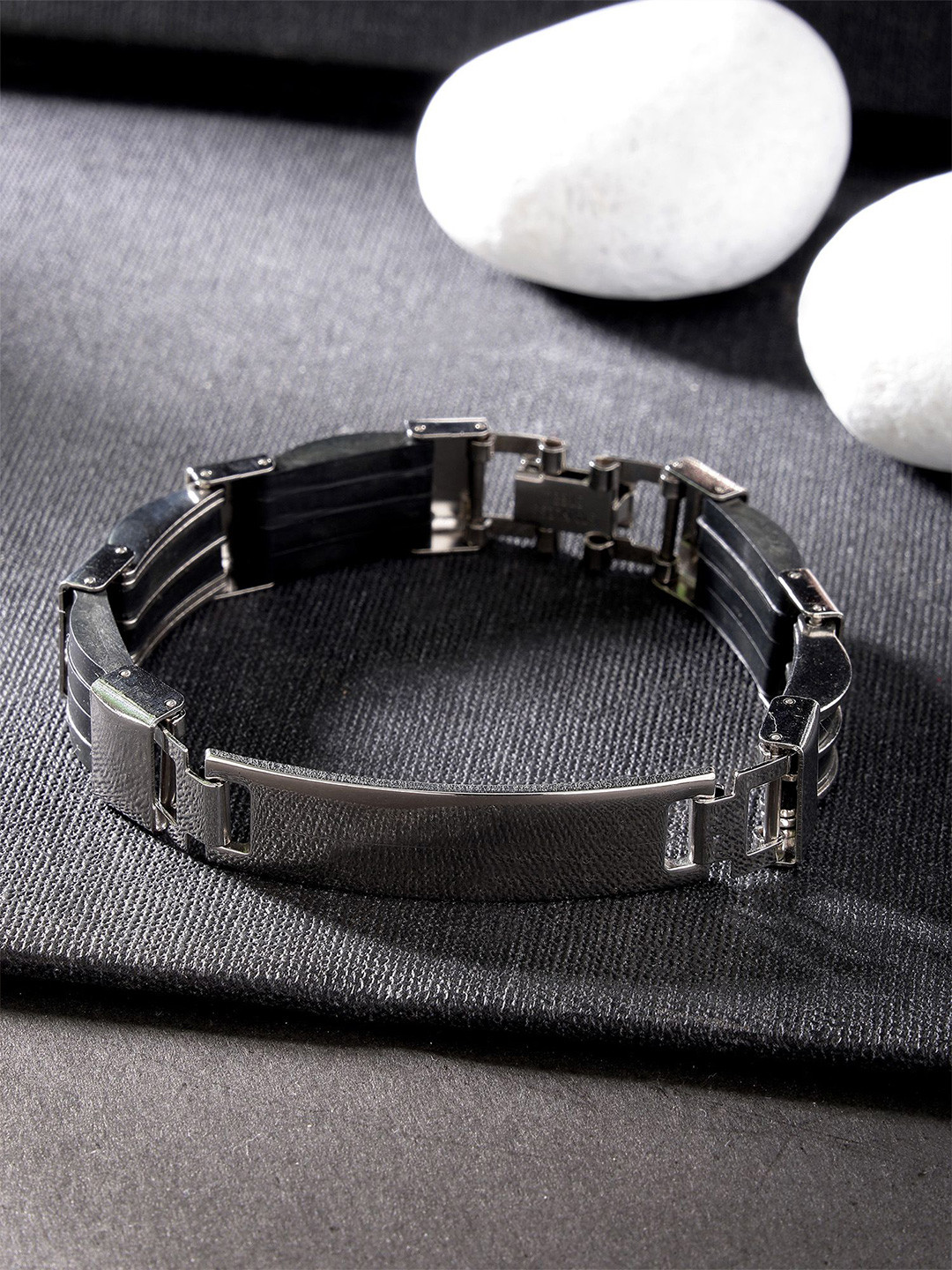 

Bohey by KARATCART Men Handcrafted Silver-Plated Link Bracelet