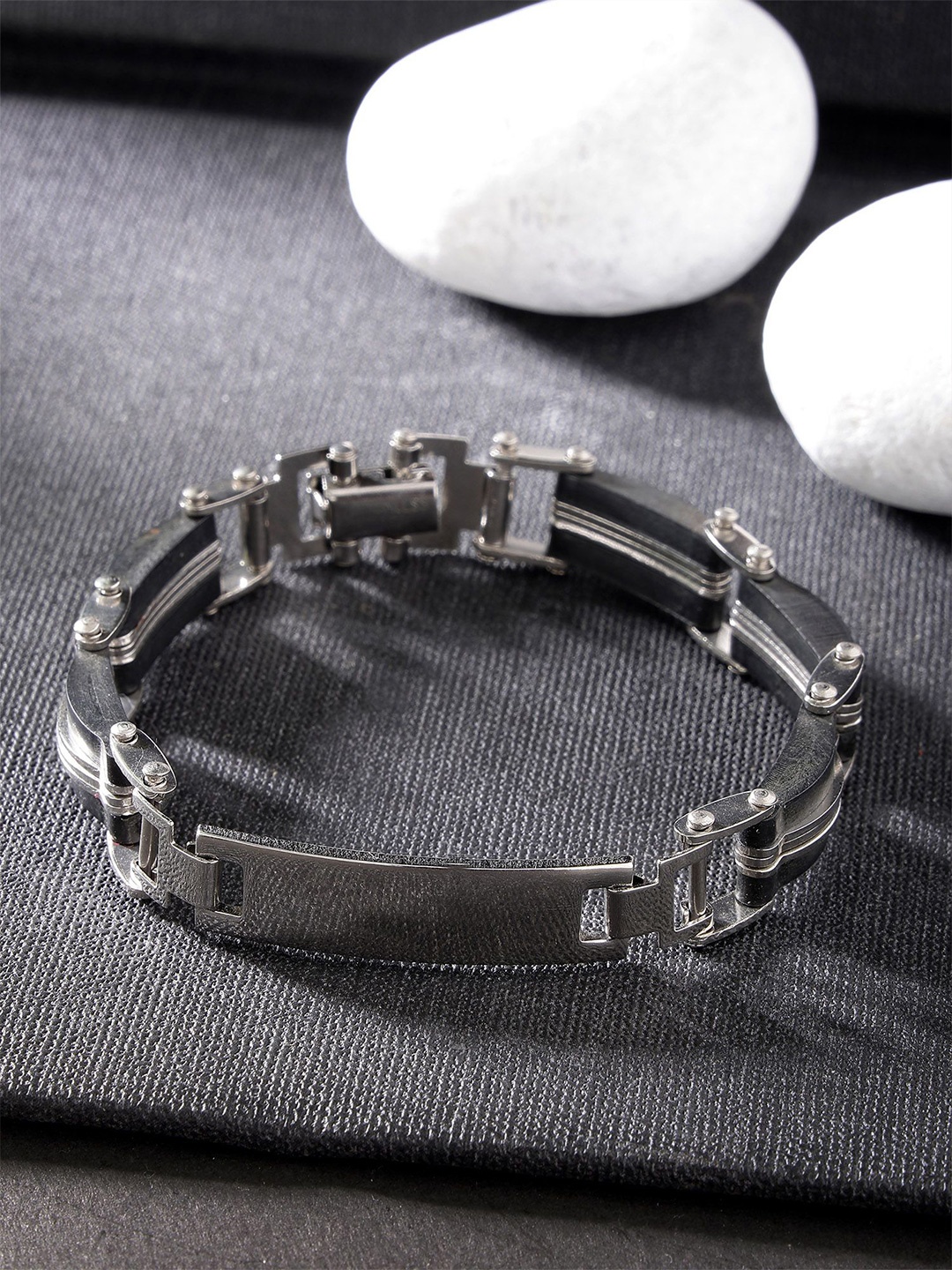 

Bohey by KARATCART Men Handcrafted Silver-Plated Link Bracelet