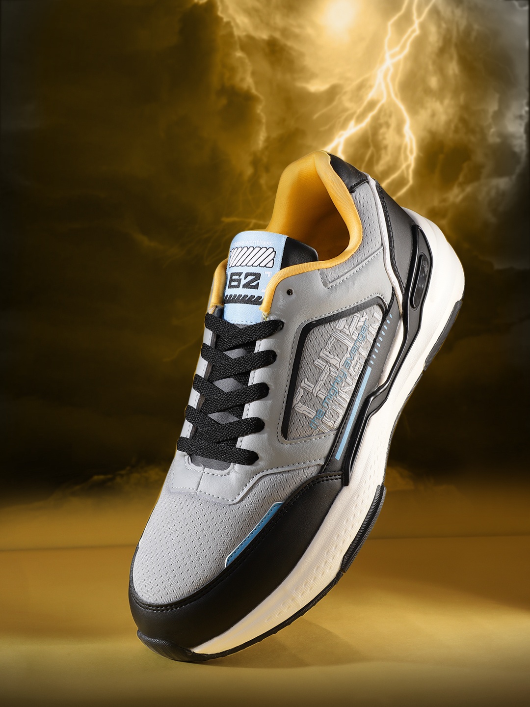 

MARVEL STREET Men Colourblocked Sneakers, Grey