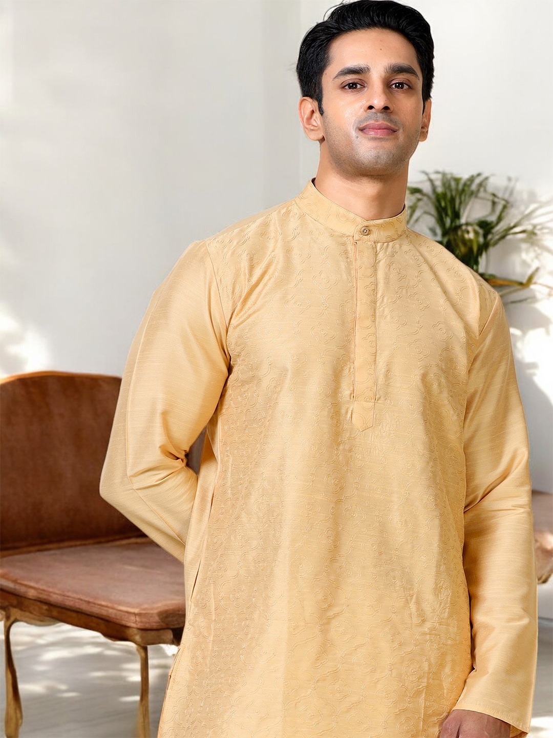 TATTVA Men Thread Work Kurta, Gold