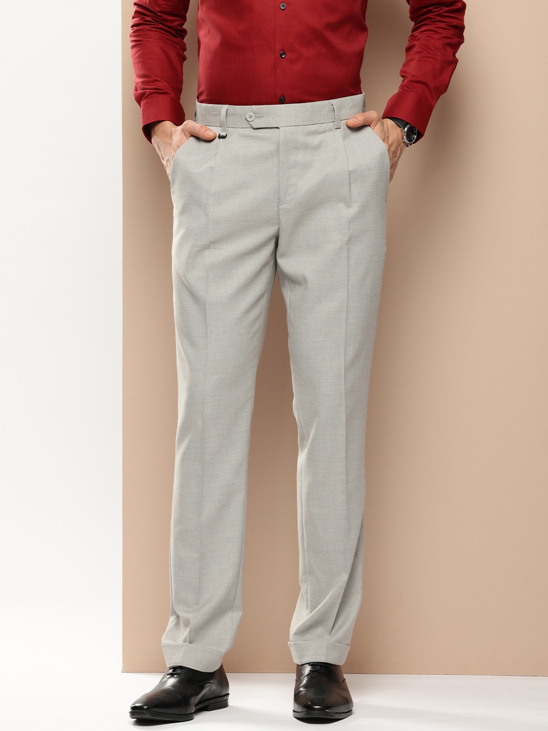 

INVICTUS Men Weft Stetch- 2 Way Comfort Stretch Slim Fit Trousers, Grey