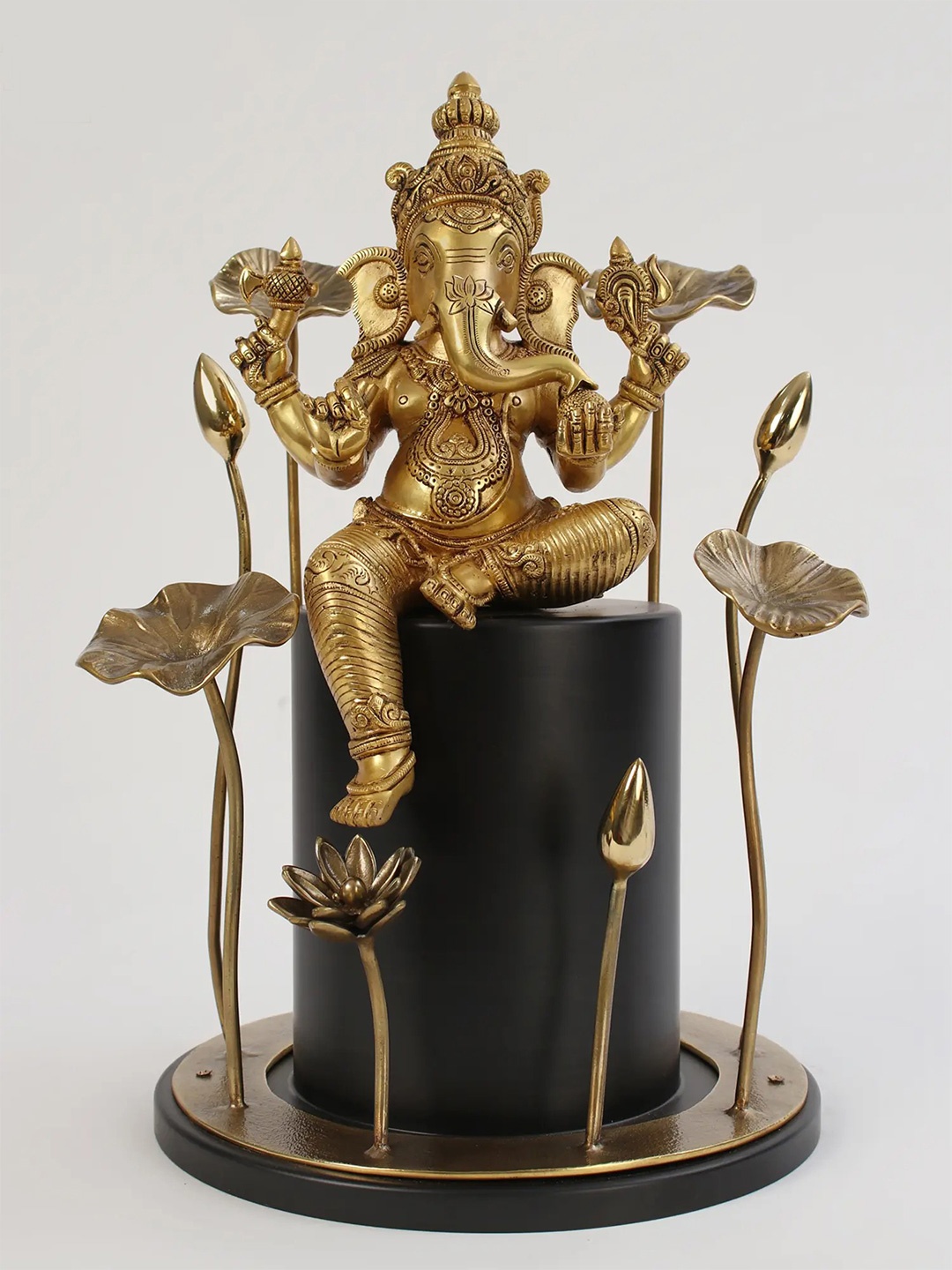 

Exotic India Gold-Toned Religious Idol Showpiece