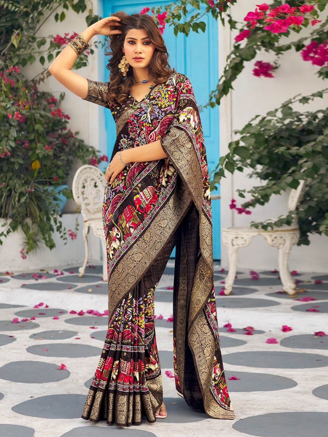 

MySilkLove Ethnic Motifs Zari Banarasi Saree, Black