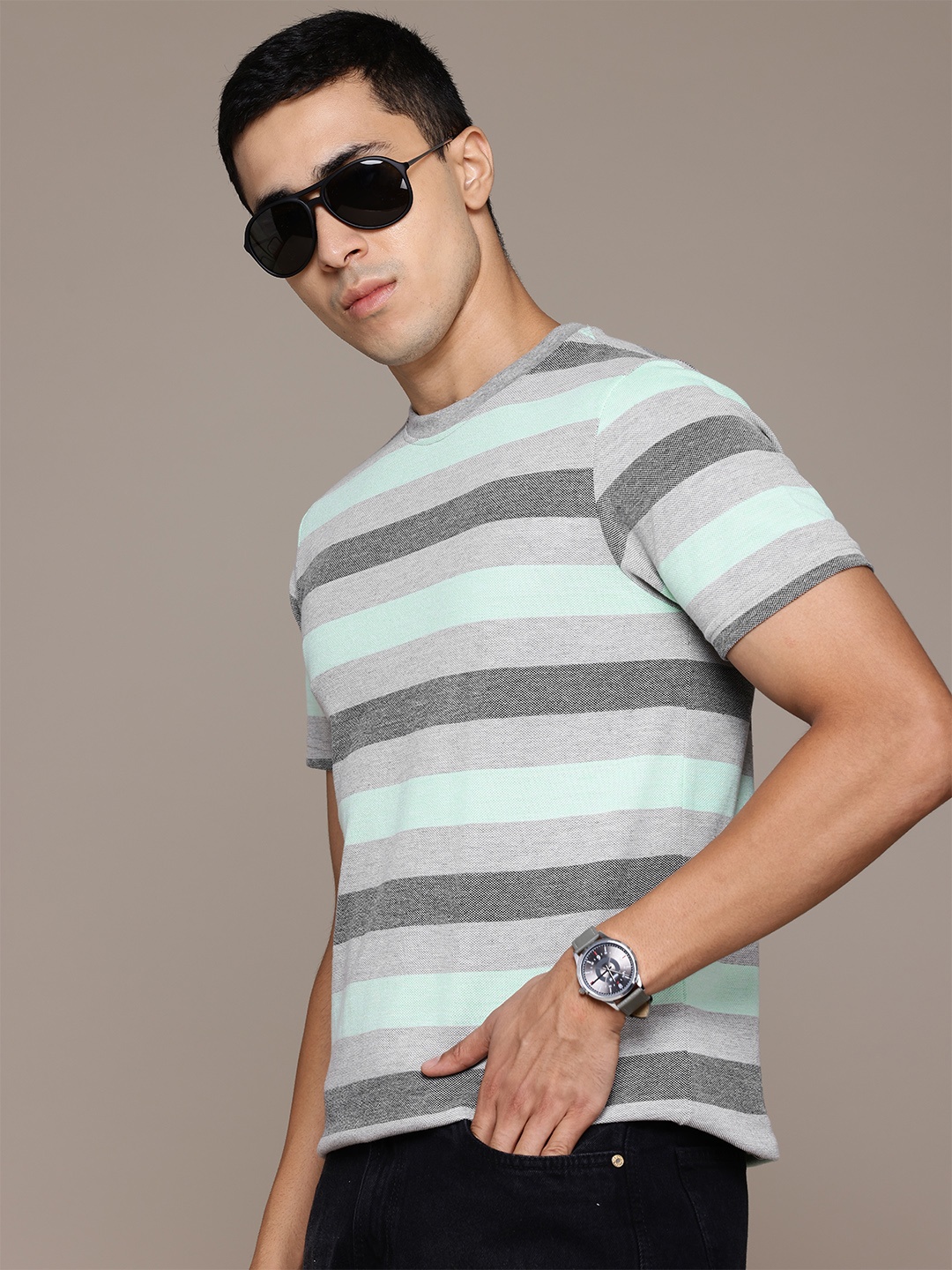 

Roadster Men Striped T-shirt, Turquoise blue