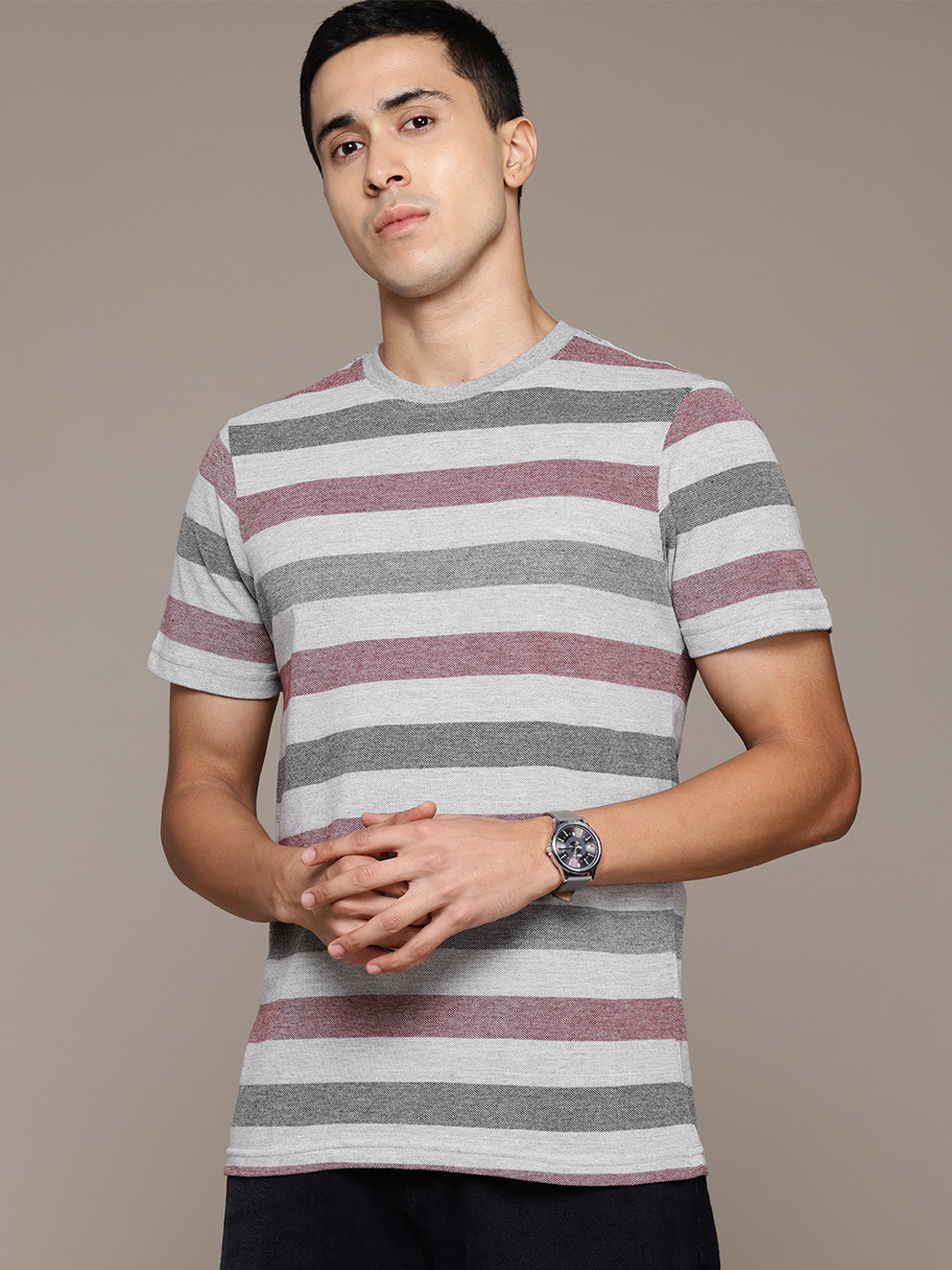 

Roadster Men Striped T-shirt, Grey