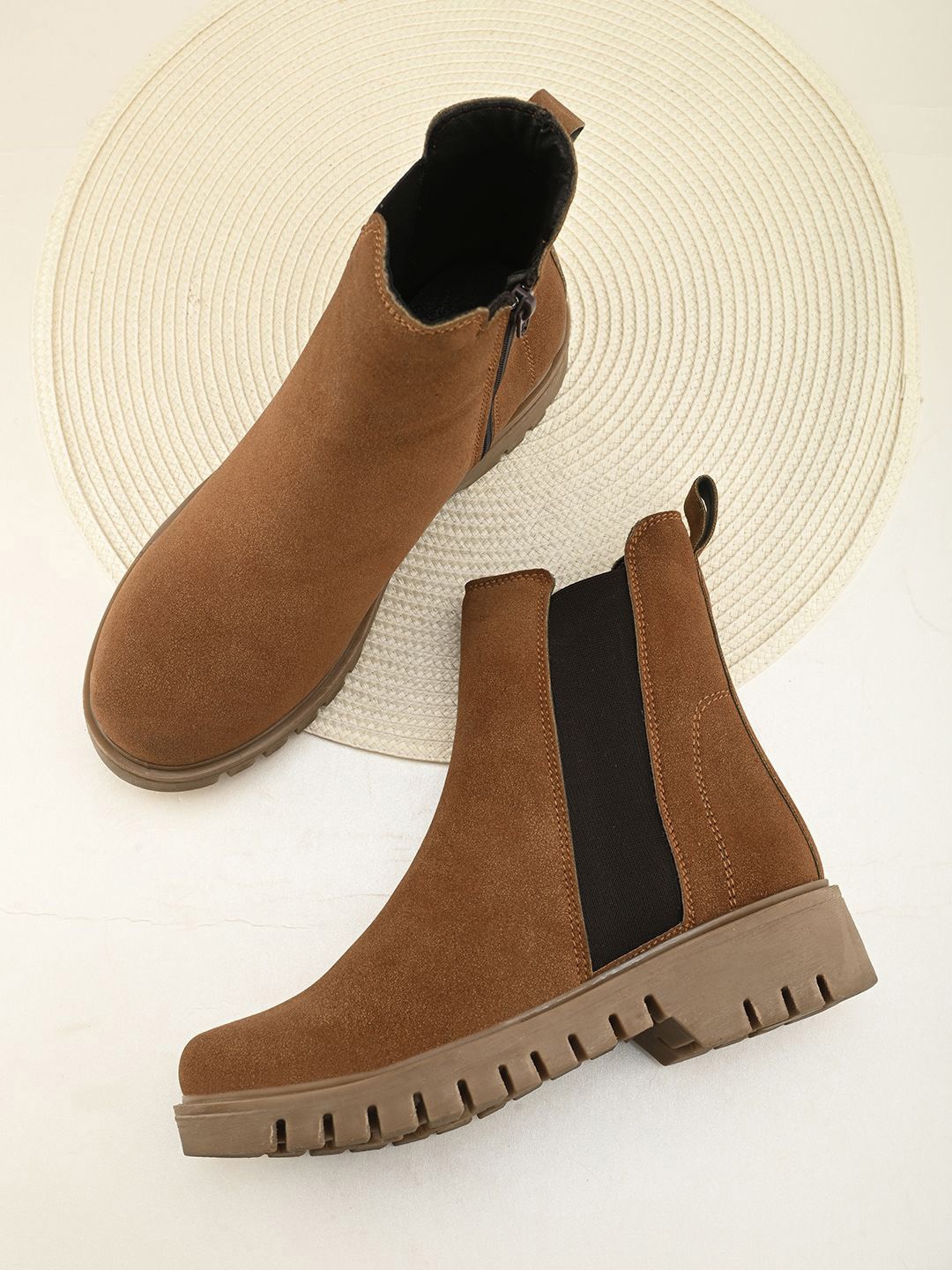 

The Roadster Lifestyle Co Women Block Heeled Chelsea Boots, Tan