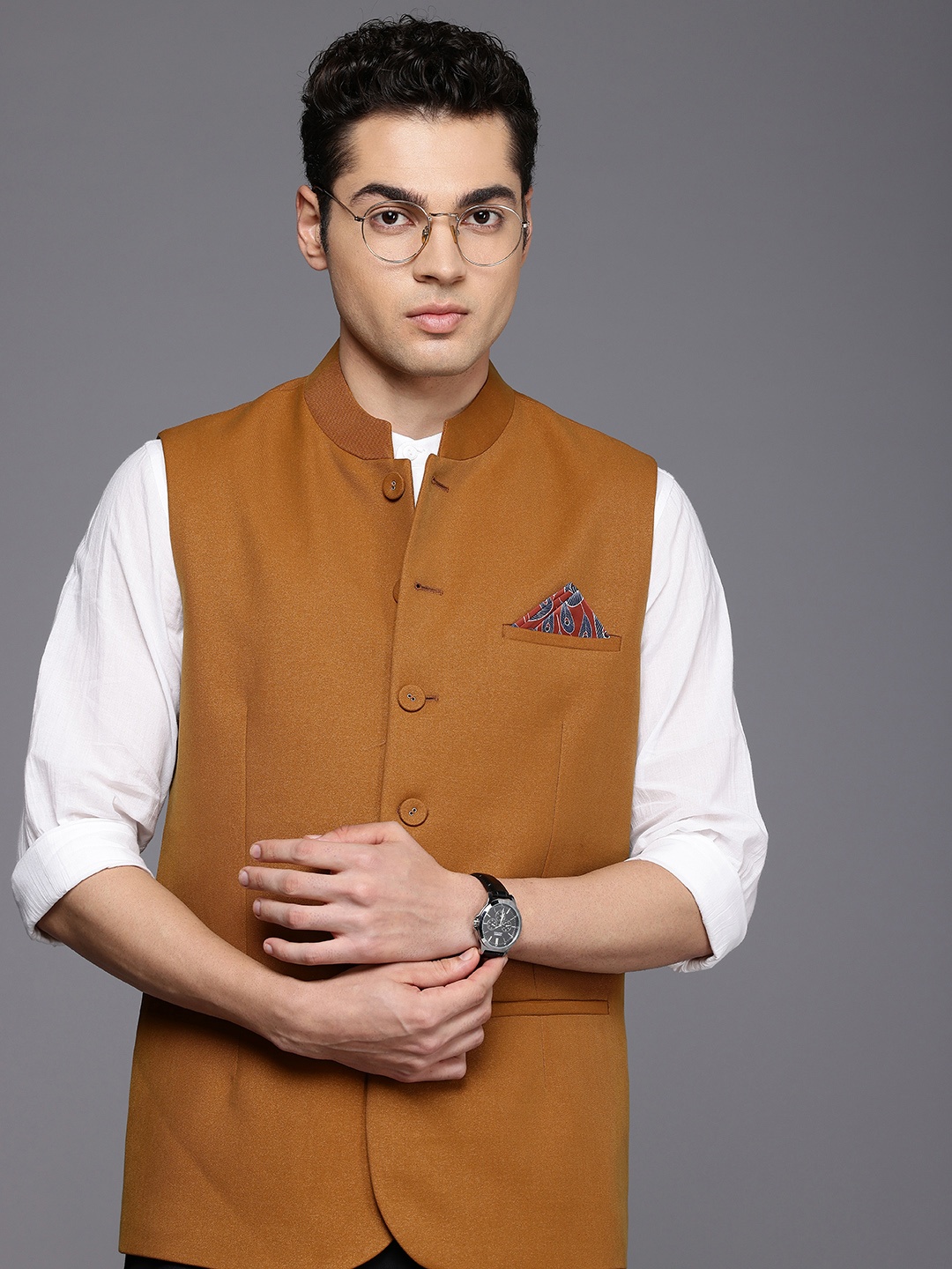 

Theme Men Mandarin Collar Nehru Jacket, Rust