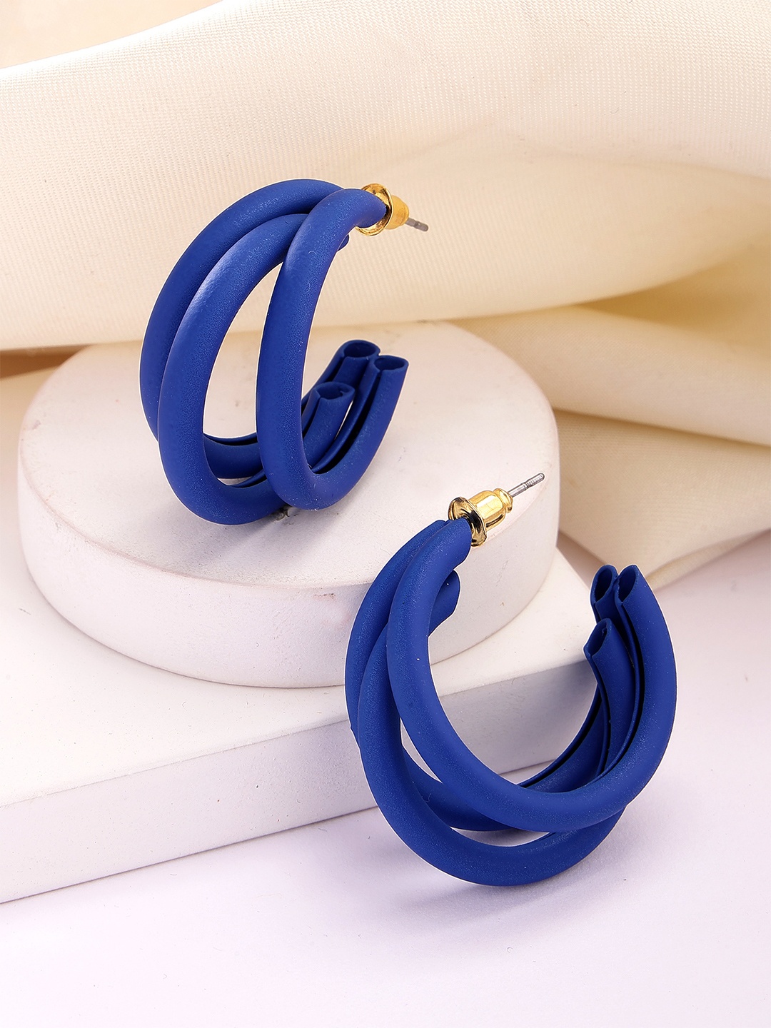 

Bohey by KARATCART Gold-Plated Contemporary Matte Finish Half Hoop Earrings, Blue