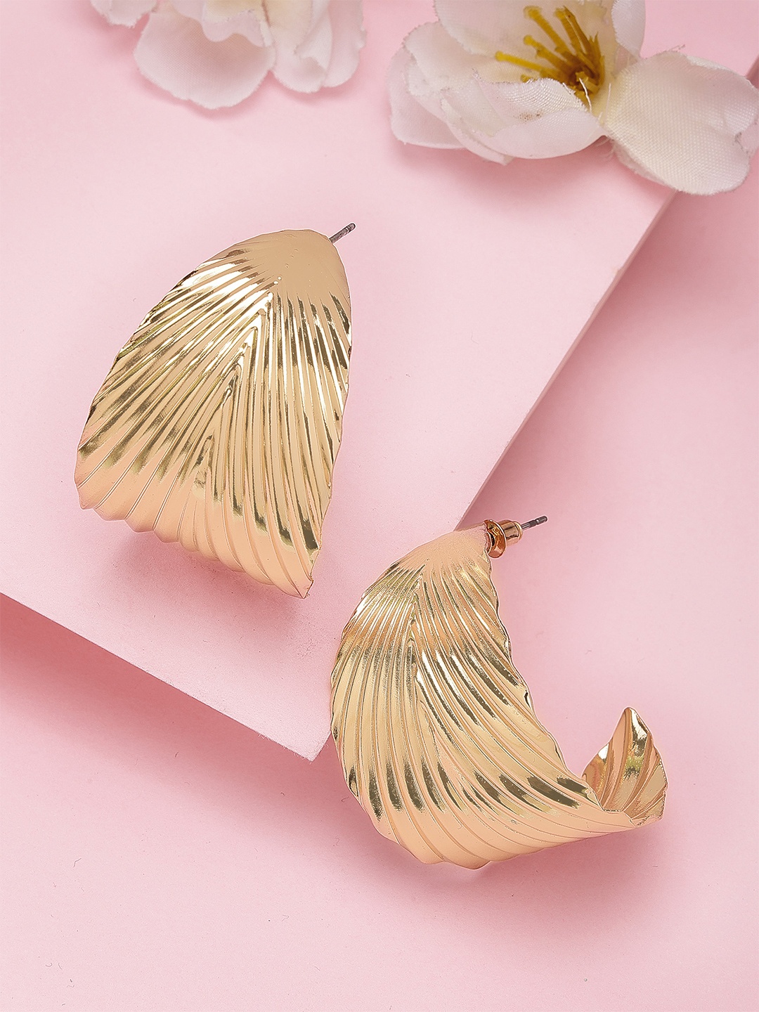 

Bohey by KARATCART Gold-Plated Contemporary Hoop Earrings