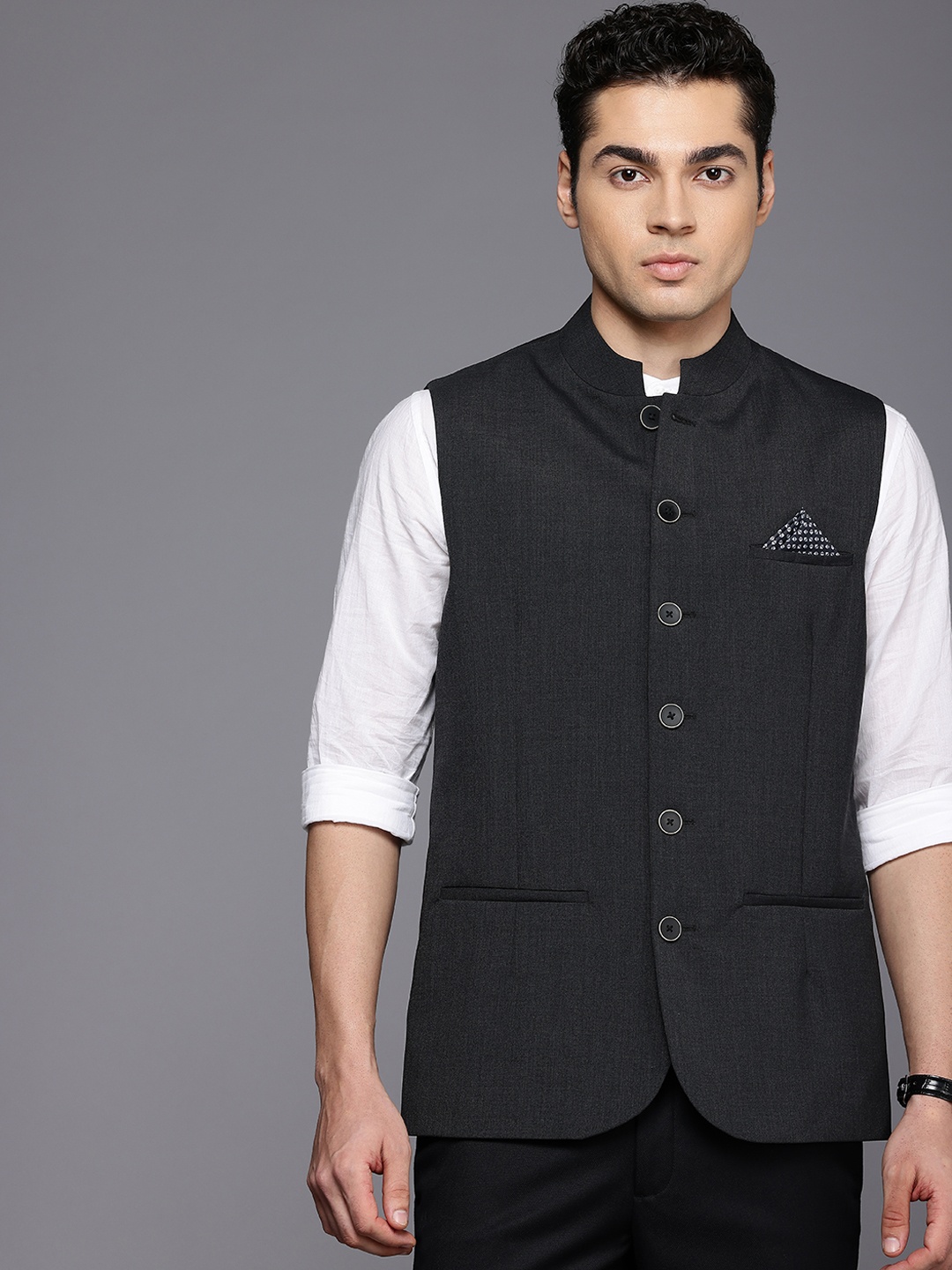 

Theme Men Mandarin Collar Nehru Jacket, Black