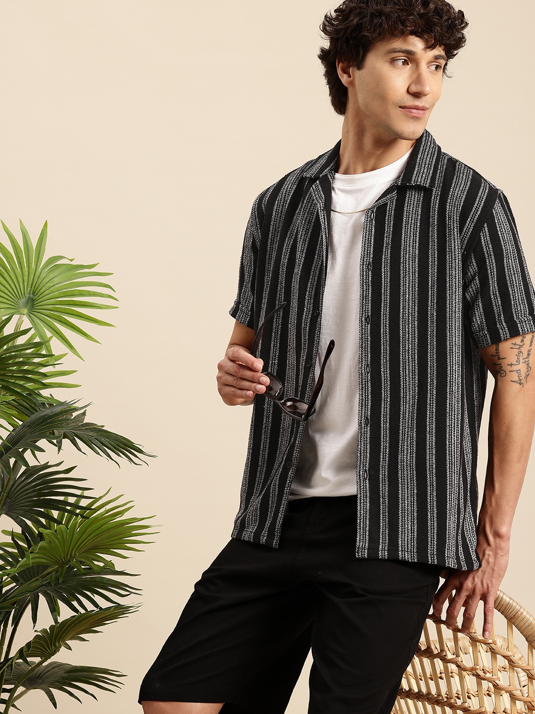 

Mast & Harbour Men Slim Fit Striped Casual Shirt, Black