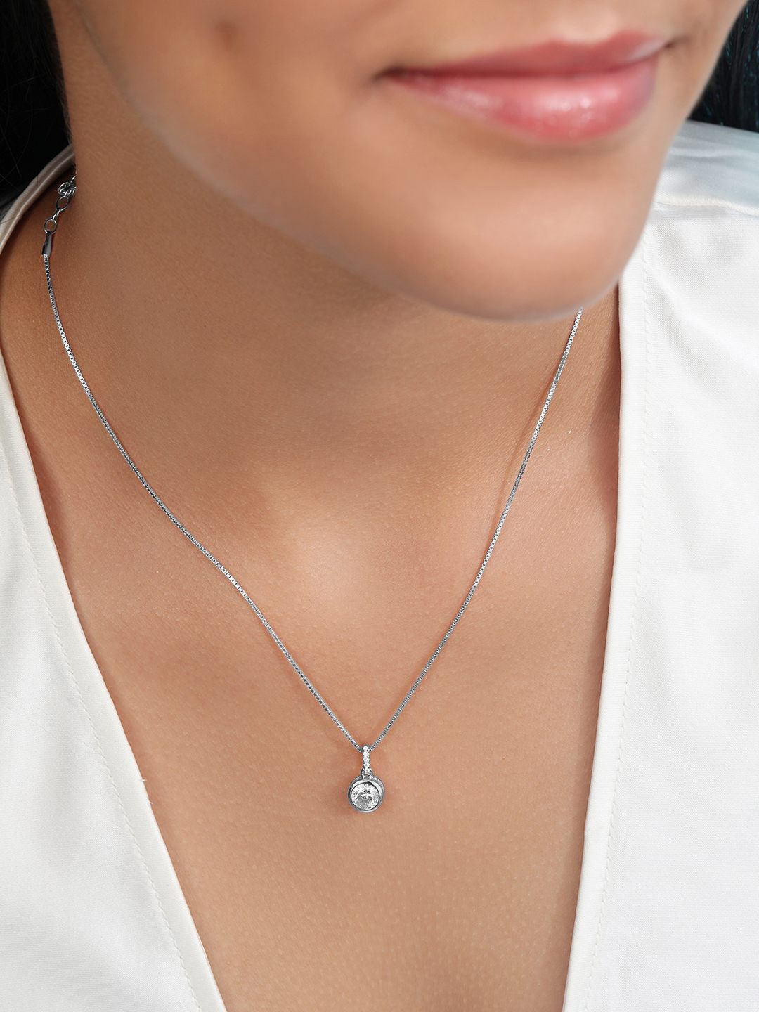 

Zavya 925 Sterling Silver Rhodium-Plated Cubic Zirconia Circular Pendant With Chain