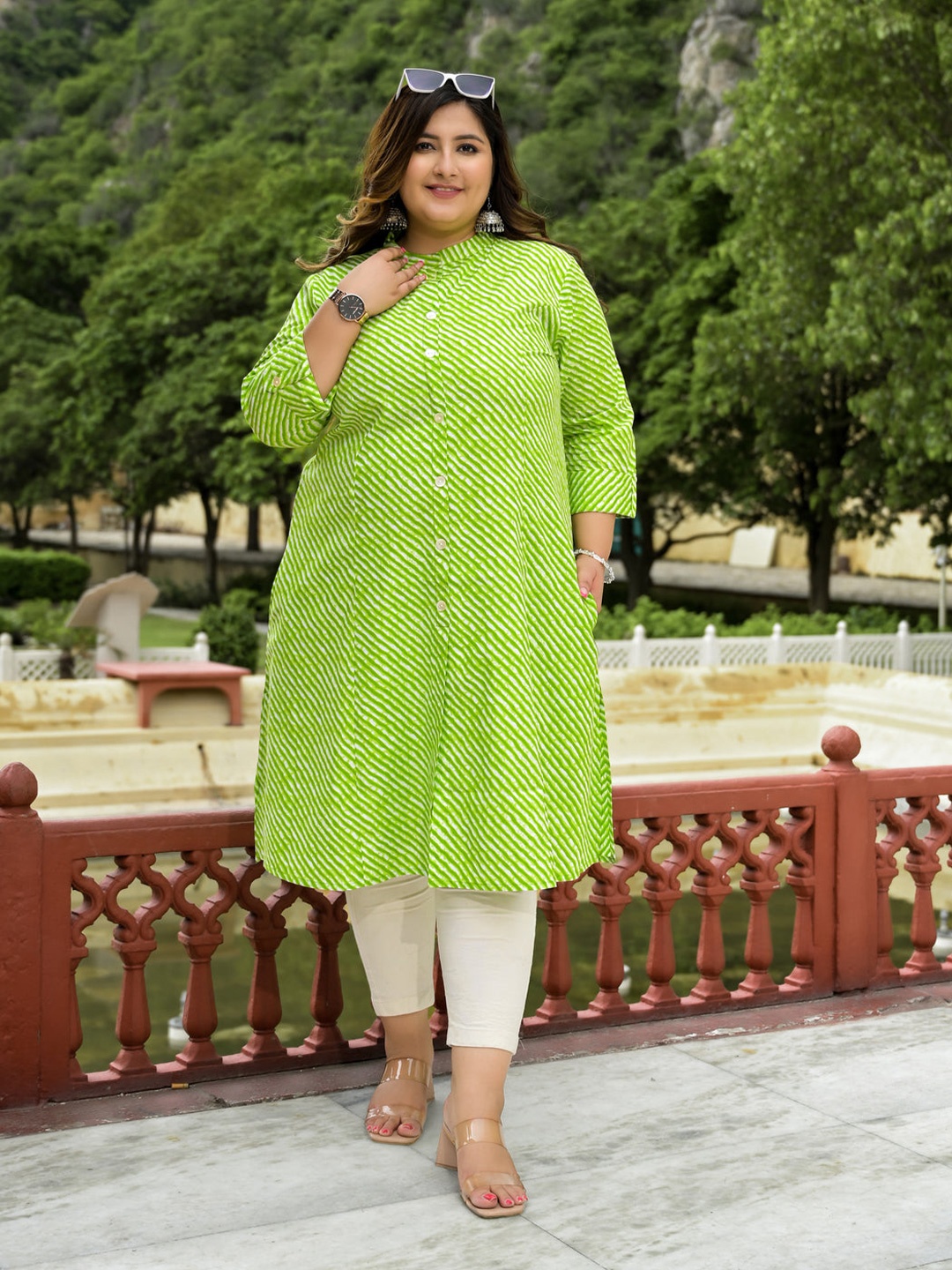 

KALINI Plus Size Leheriya Printed Mandarin Collar Cotton Straight Kurta, Green