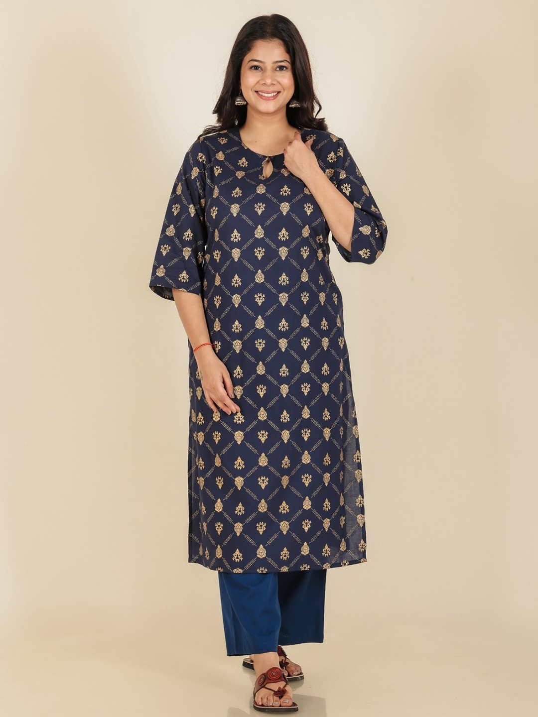 

Aramya Floral Printed Keyhole Neck Pure Cotton Straight Kurta with Trousers, Navy blue