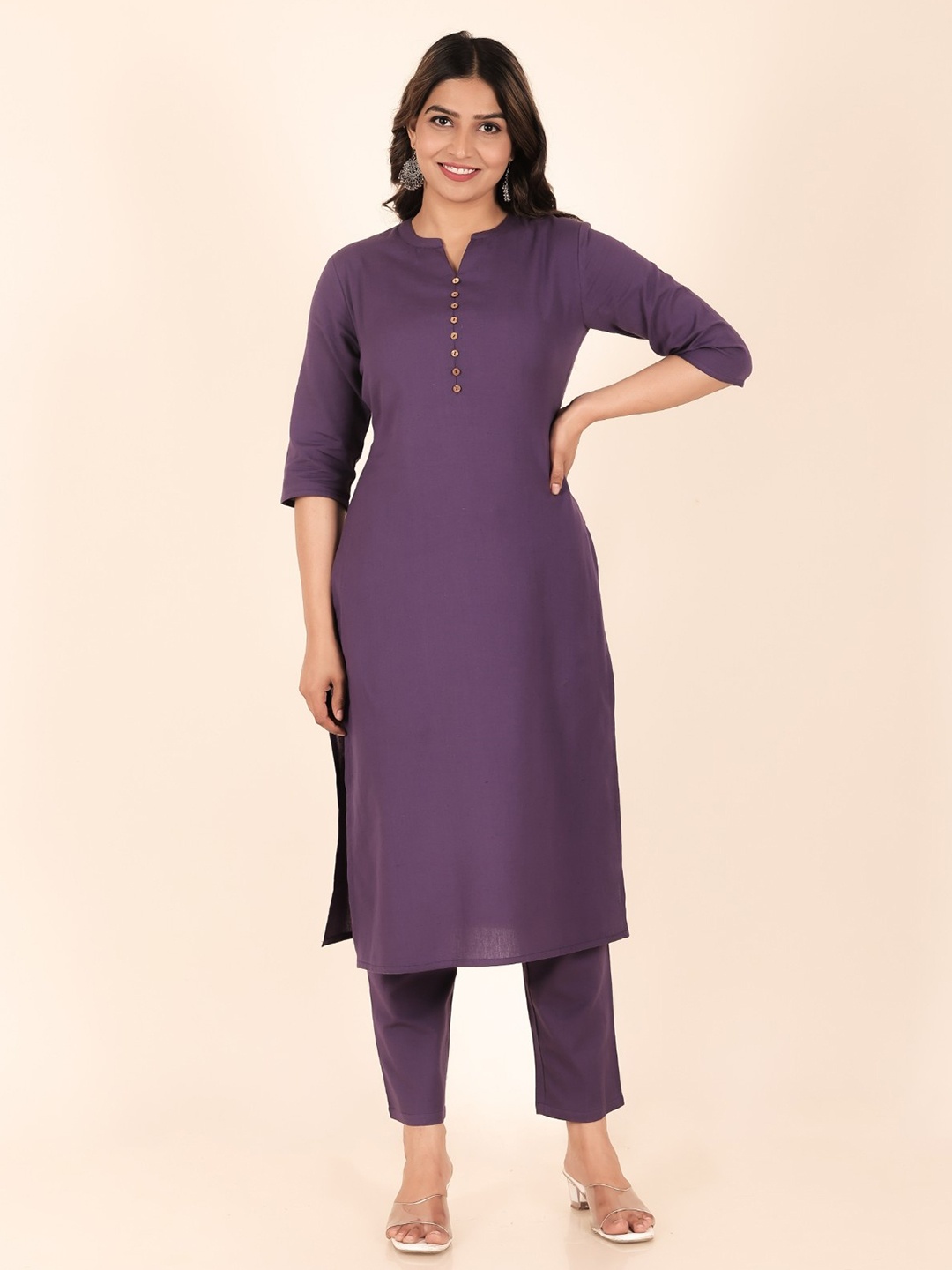

Aramya Notch Neck Linen Cotton Straight Kurta With Trousers, Purple
