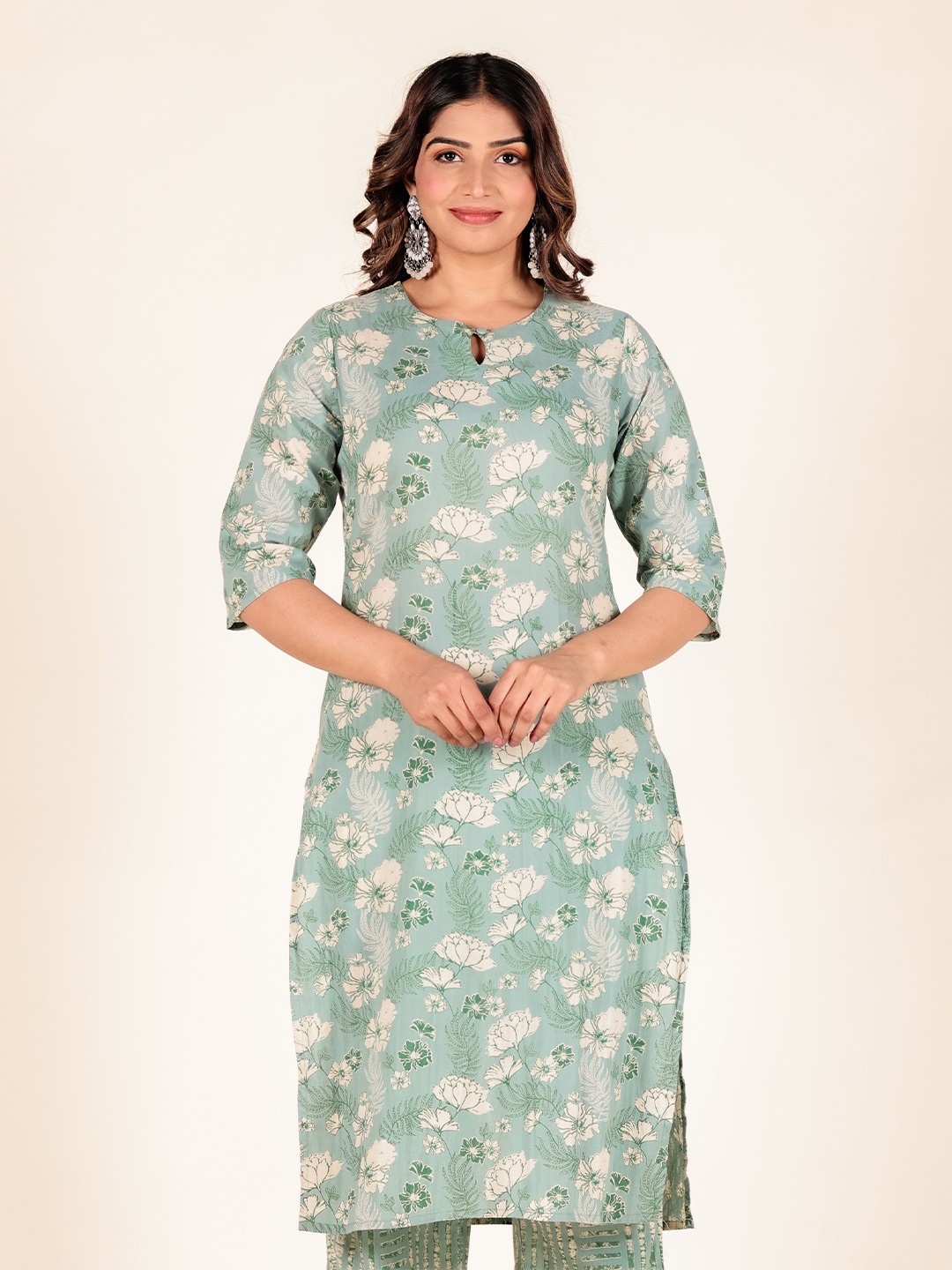 

Aramya Floral Printed Keyhole Neck Pure Cotton Straight Kurta, Green