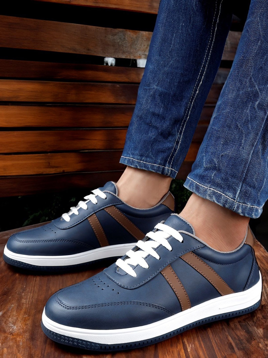 

Bxxy Men Lace-up Casual Sneakers, Blue