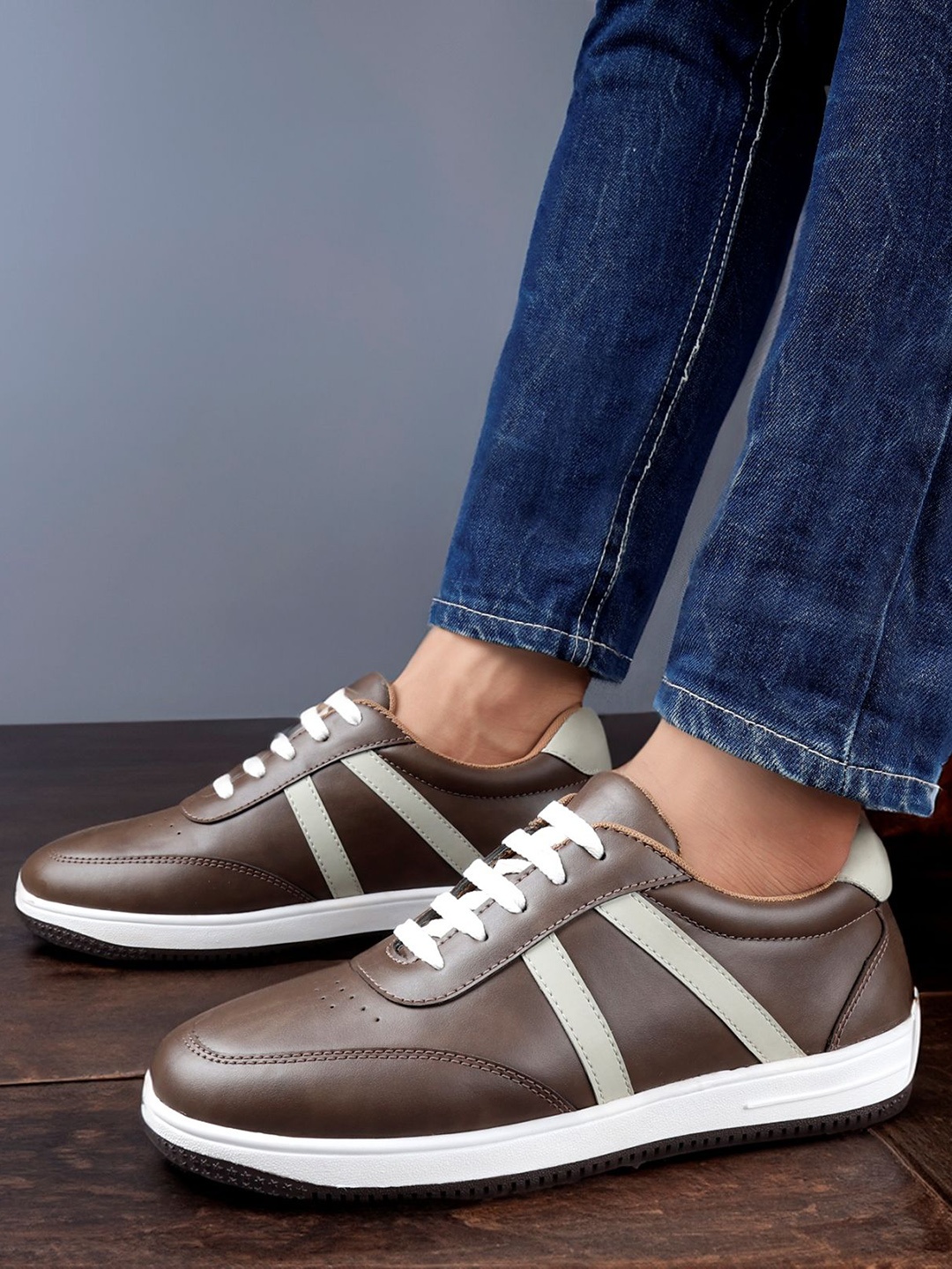 

Bxxy Men Lace-up Casual Sneakers, Brown