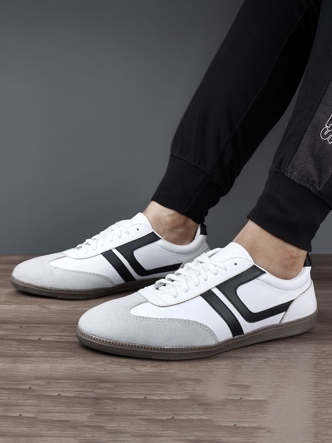 

Bxxy Men Lace-up Casual Sneakers, Blue