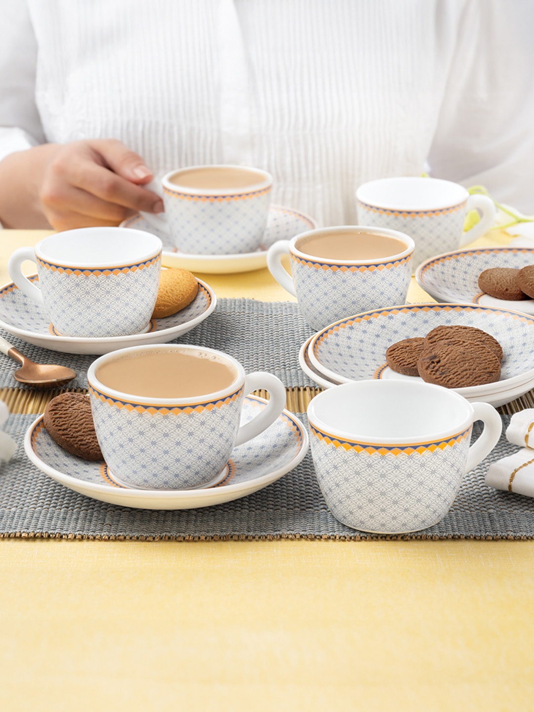 

Larah by BOROSIL Premia Series Kosmia White 12Pc Printed Opalware Cups & Saucer 140ml Each