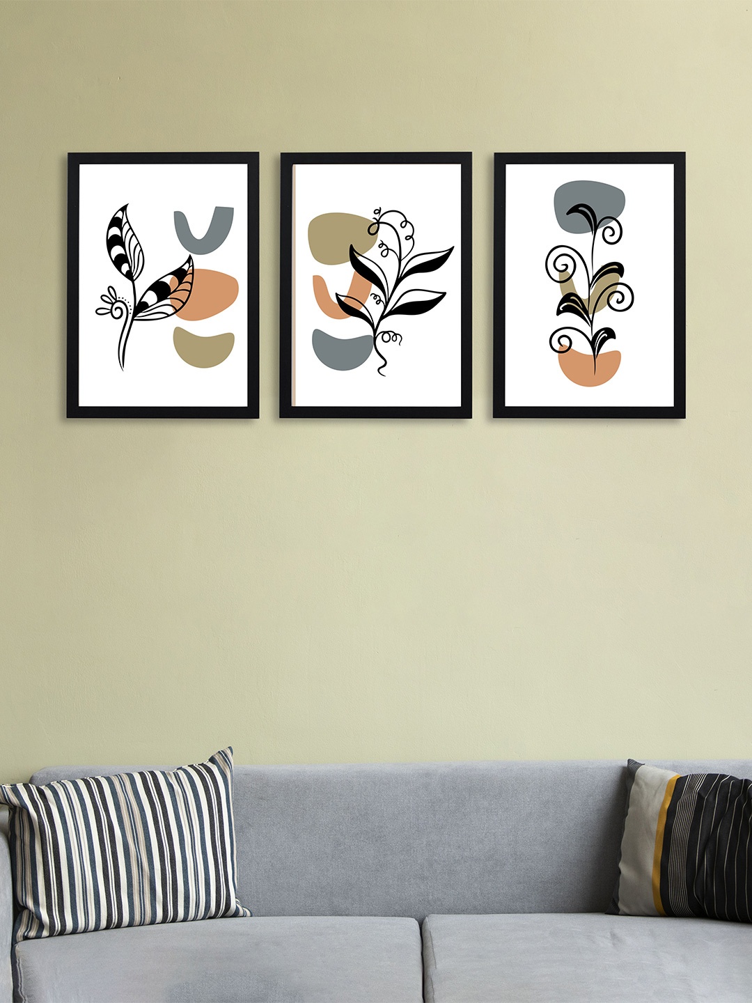 

Giftii 3Pcs White & Black Abstract Printed Wooden Framed Wall Art